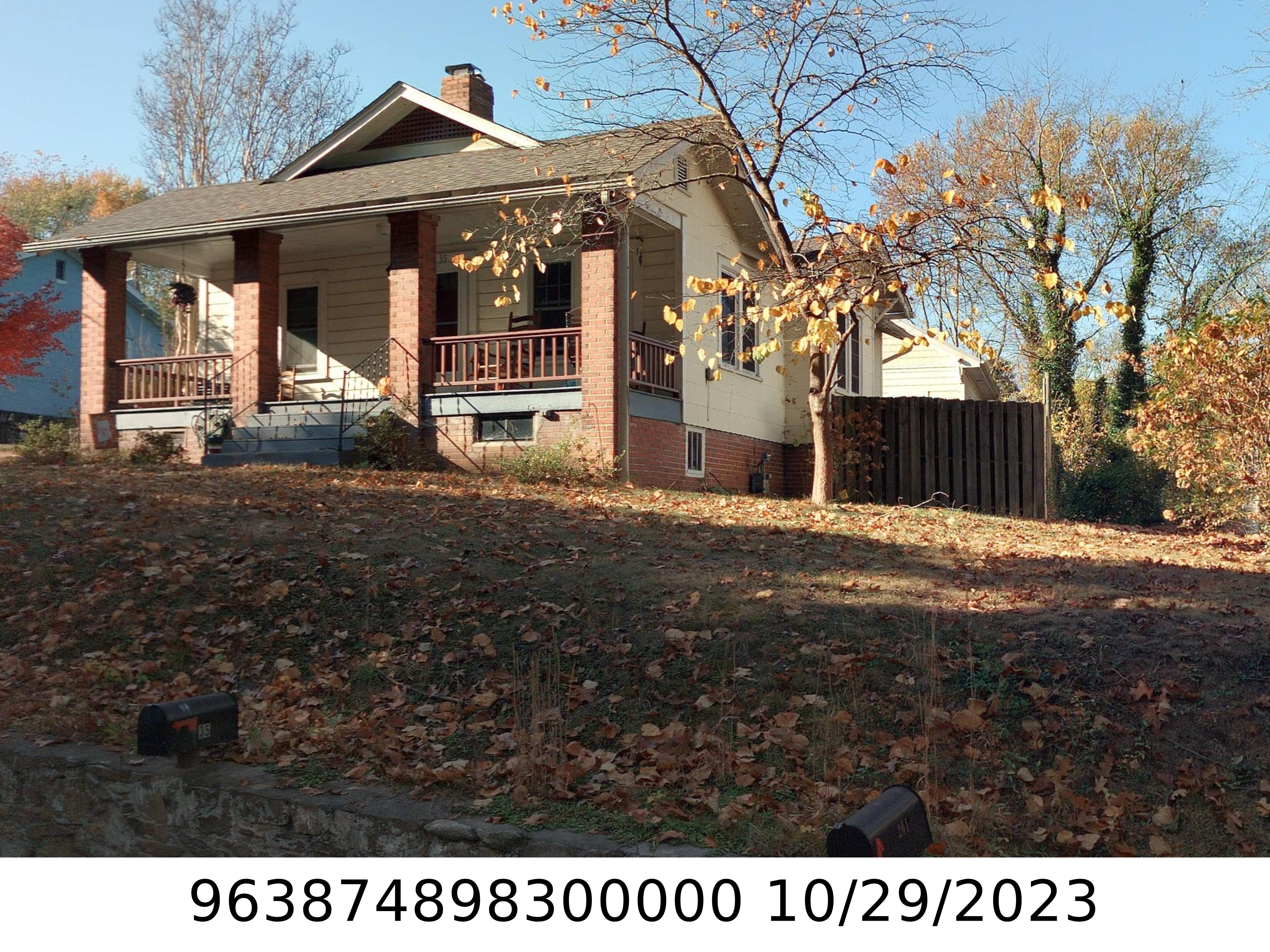 A picture of the property located at 35 WAMBOLDT AVE, ASHEVILLE NC 28806.
