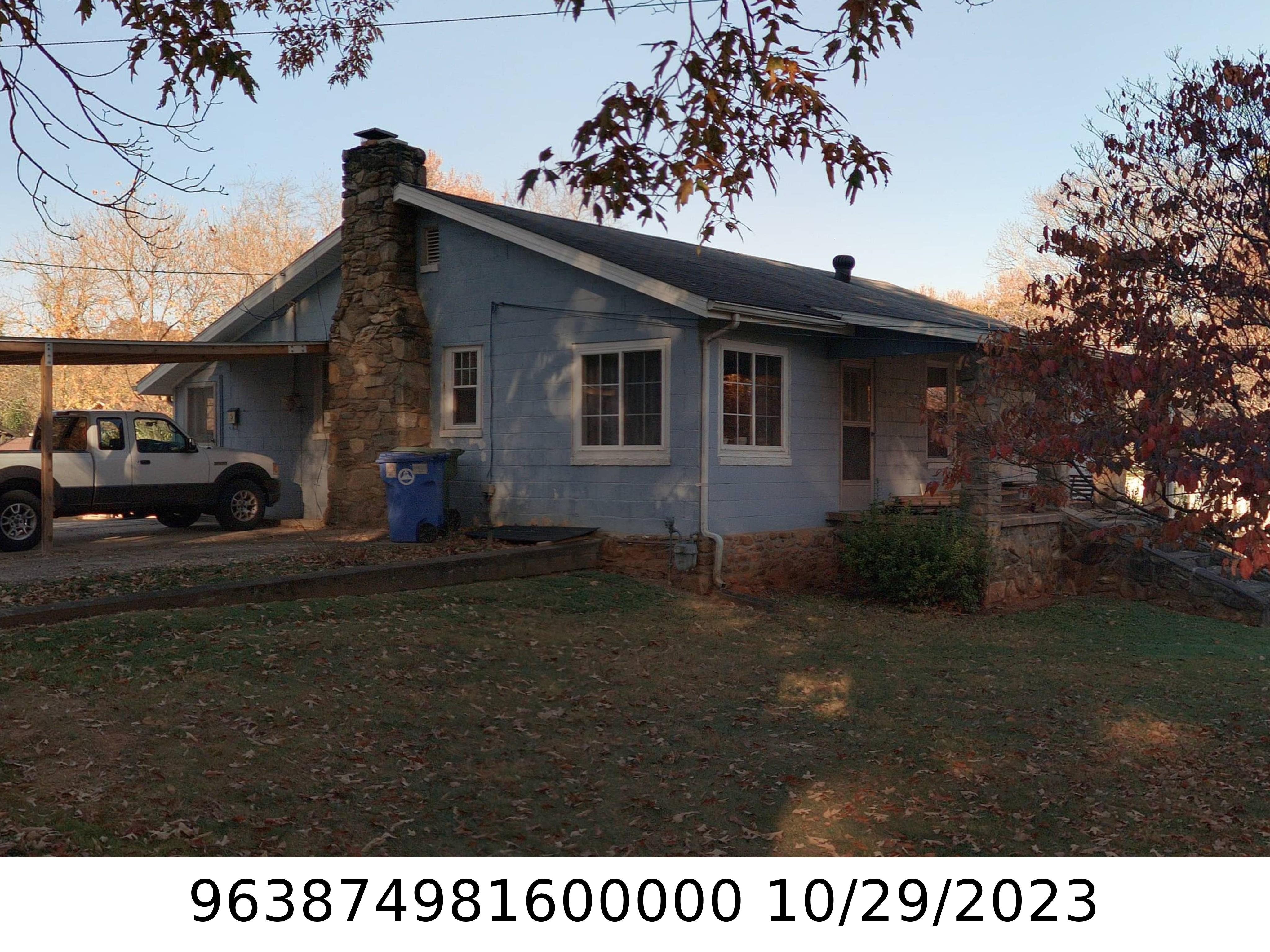 A picture of the property located at 37 WAMBOLDT AVE, ASHEVILLE NC 28806.