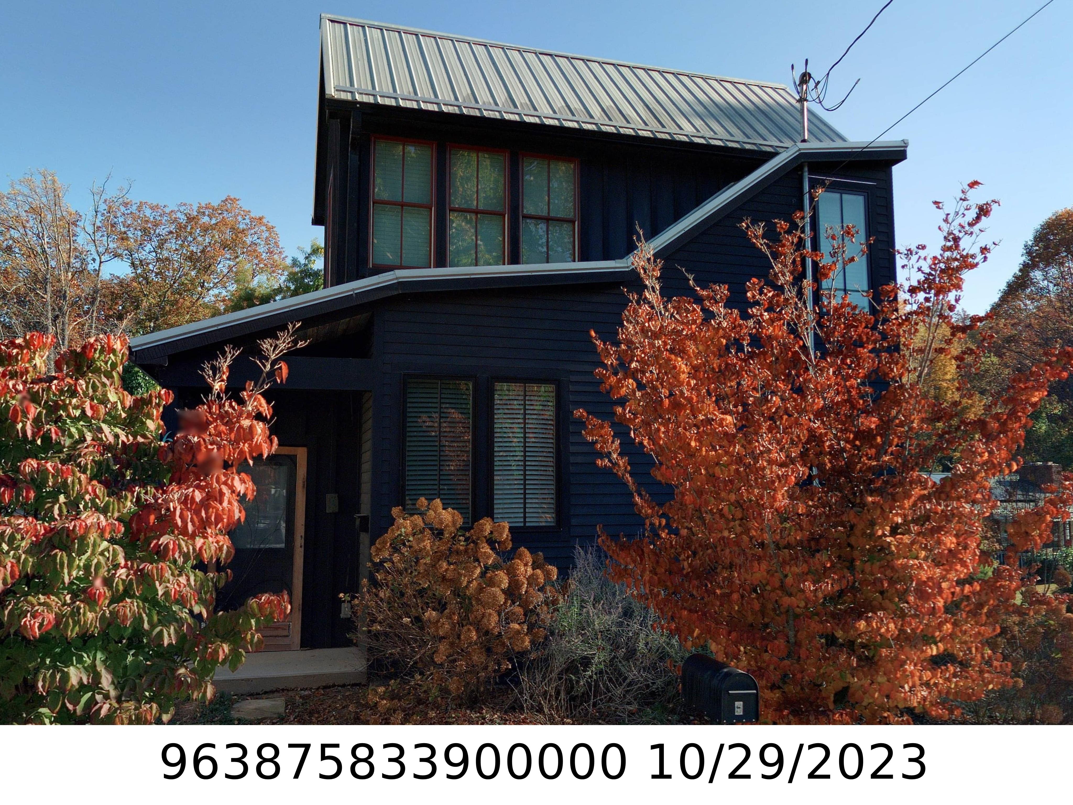 A picture of the property located at 6 WAMBOLDT AVE, ASHEVILLE NC 28806.
