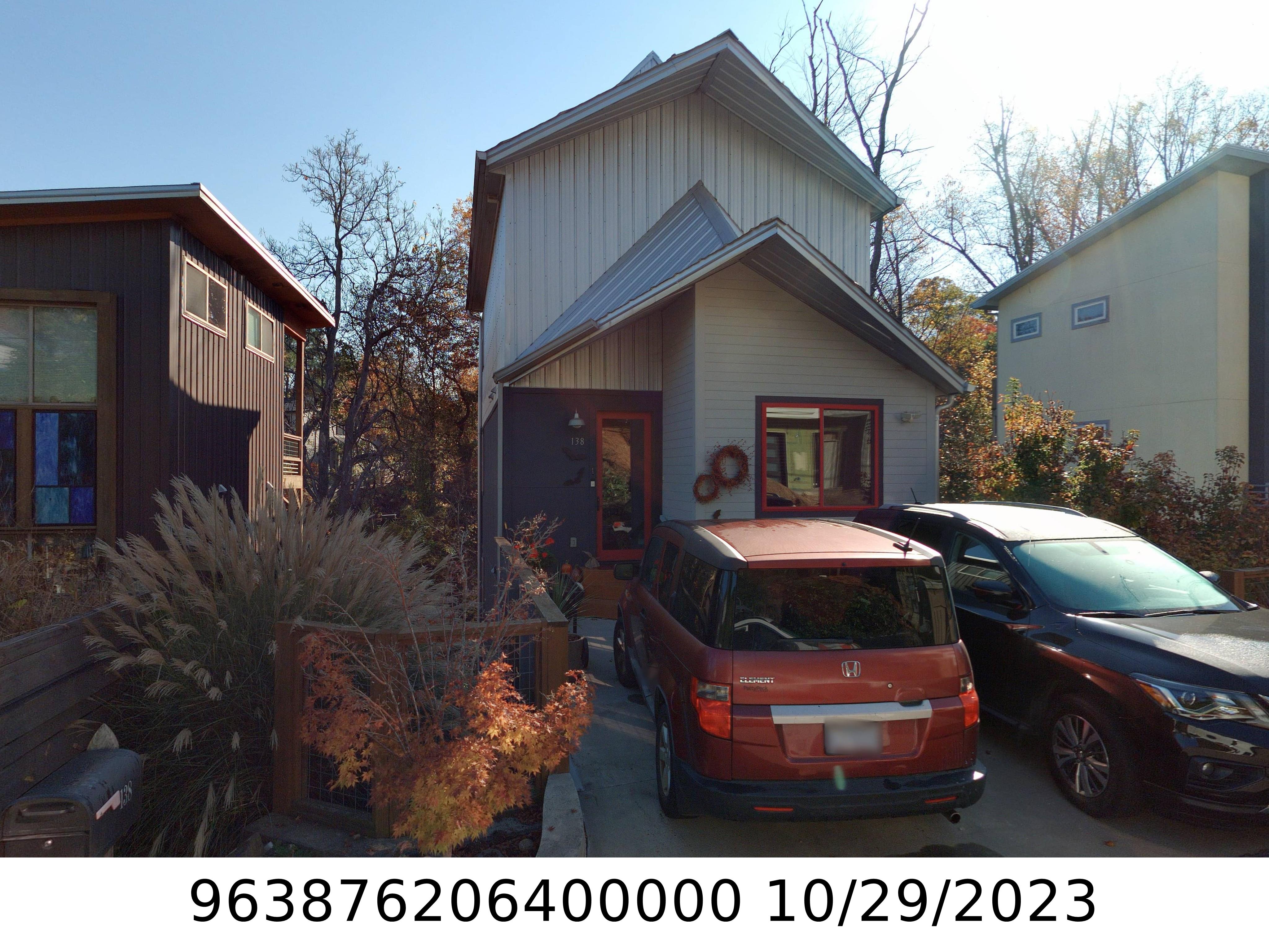 A picture of the property located at 138 WAYNESVILLE AVE, ASHEVILLE NC 28806.