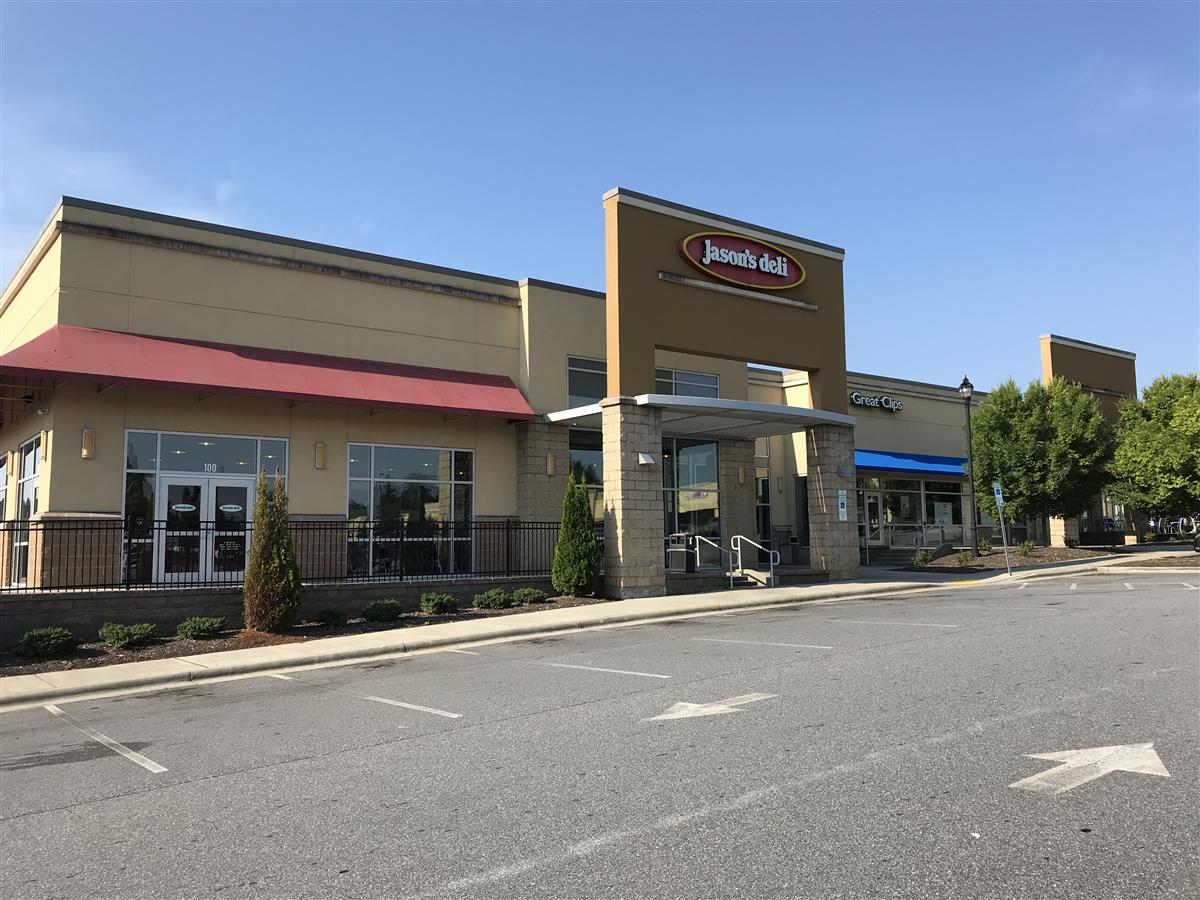 A picture of the property located at 5 WESTGATE PKWY, ASHEVILLE NC 28806.
