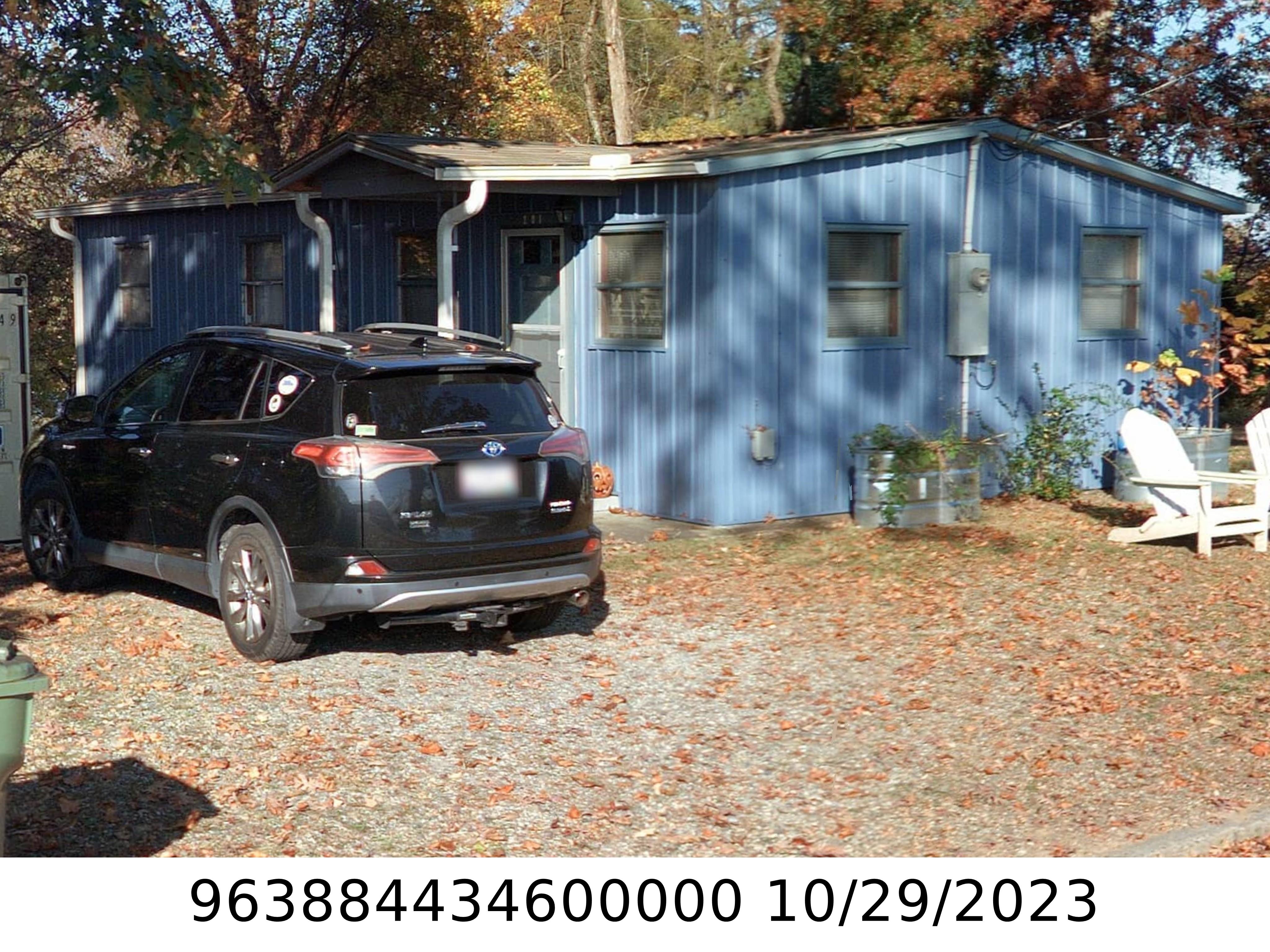 A picture of the property located at 201 RIVERVIEW DR, ASHEVILLE NC 28806.