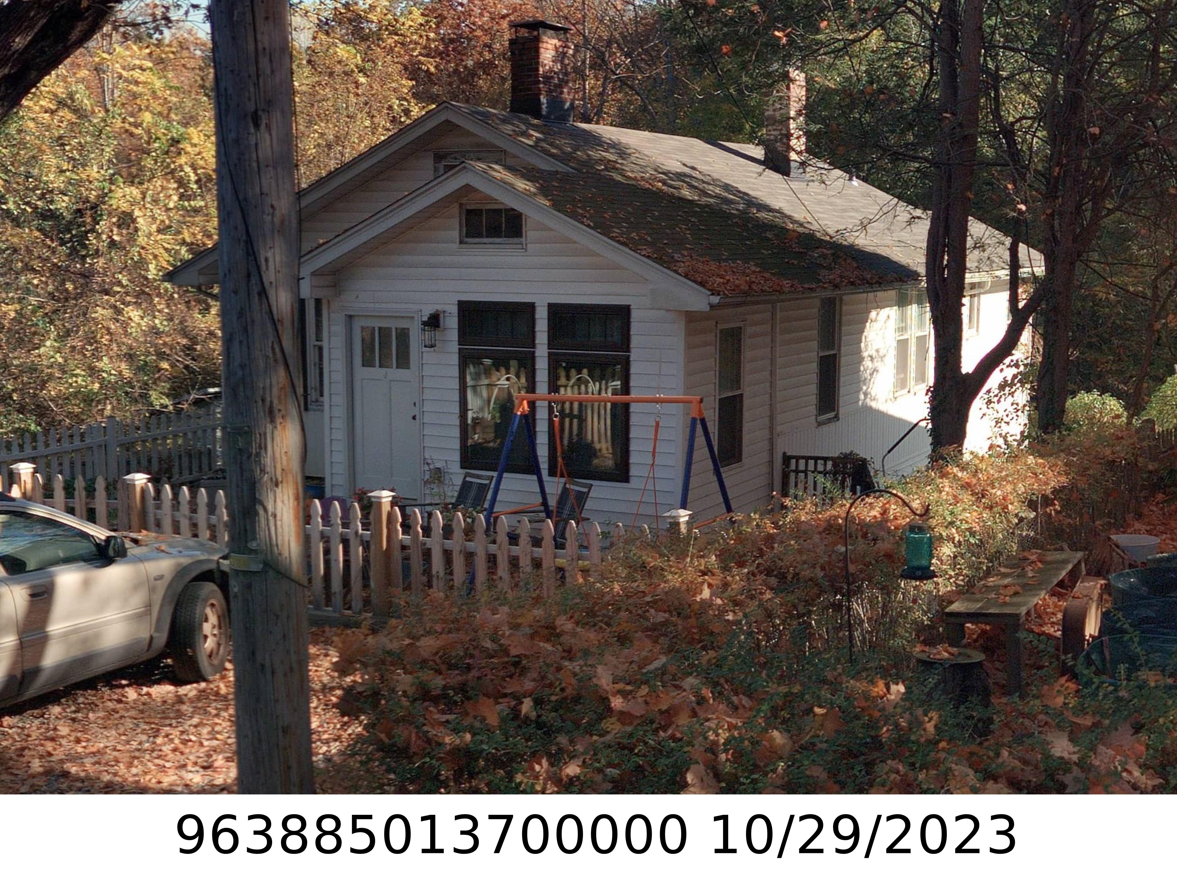 A picture of the property located at 26 WAMBOLDT AVE, ASHEVILLE NC 28806.