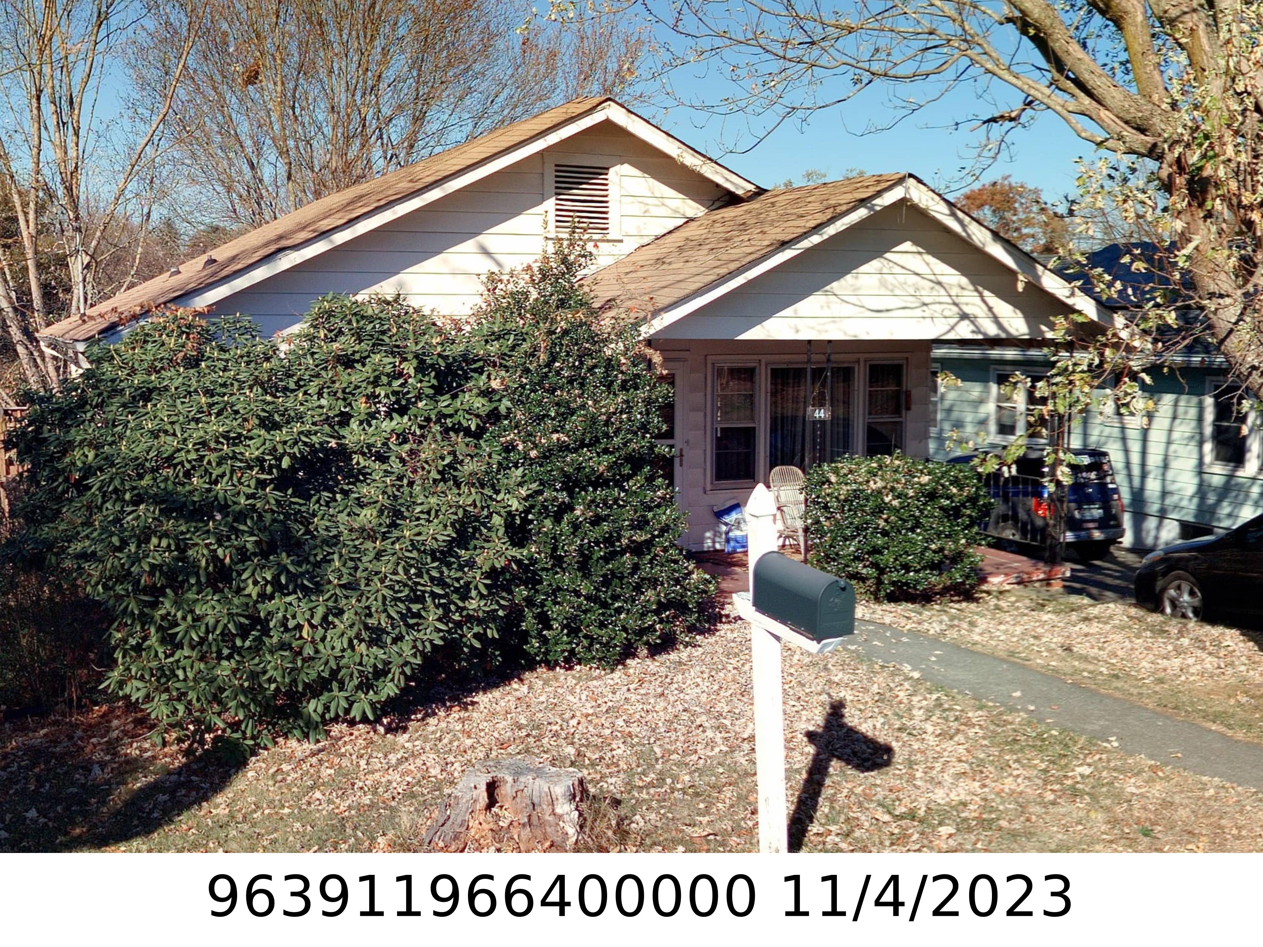 A picture of the property located at 44 HOPEDALE CIR, ASHEVILLE NC 28806.