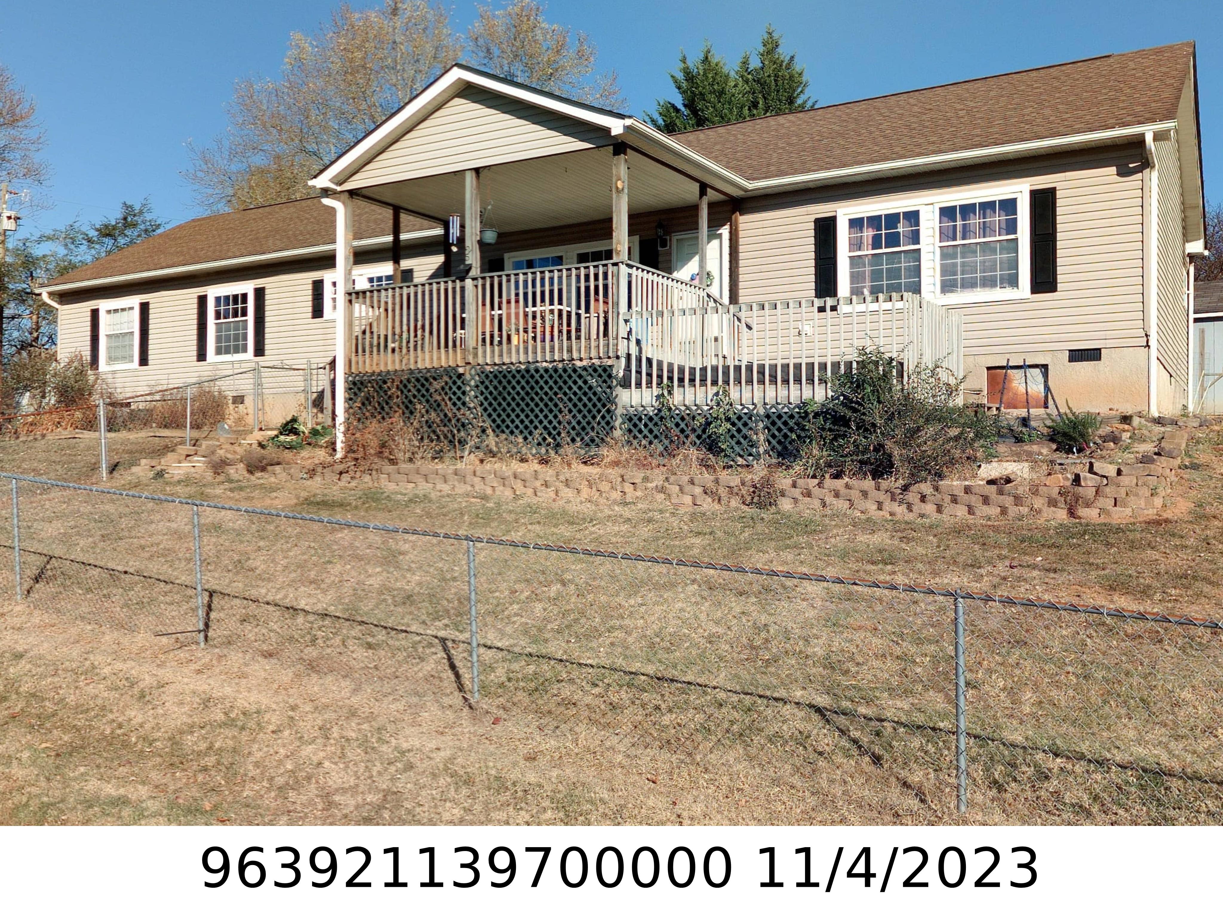 A picture of the property located at 25 HOPEDALE CIR, ASHEVILLE NC 28806.