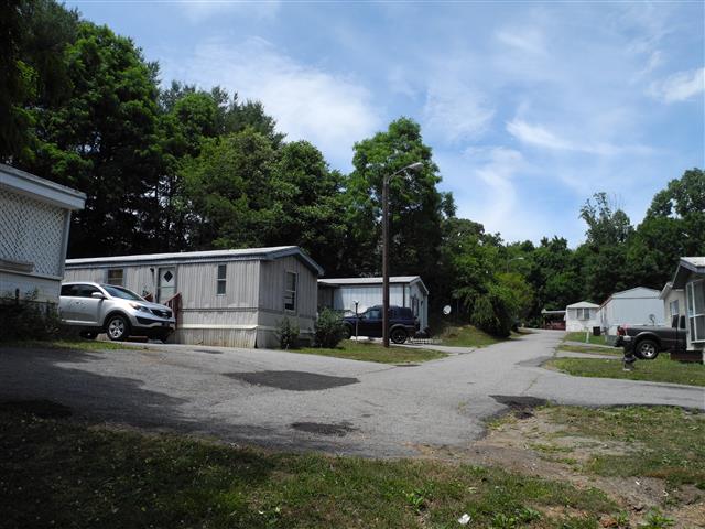 A picture of the property located at 19 OAKMOSS LN, ASHEVILLE NC 28806.