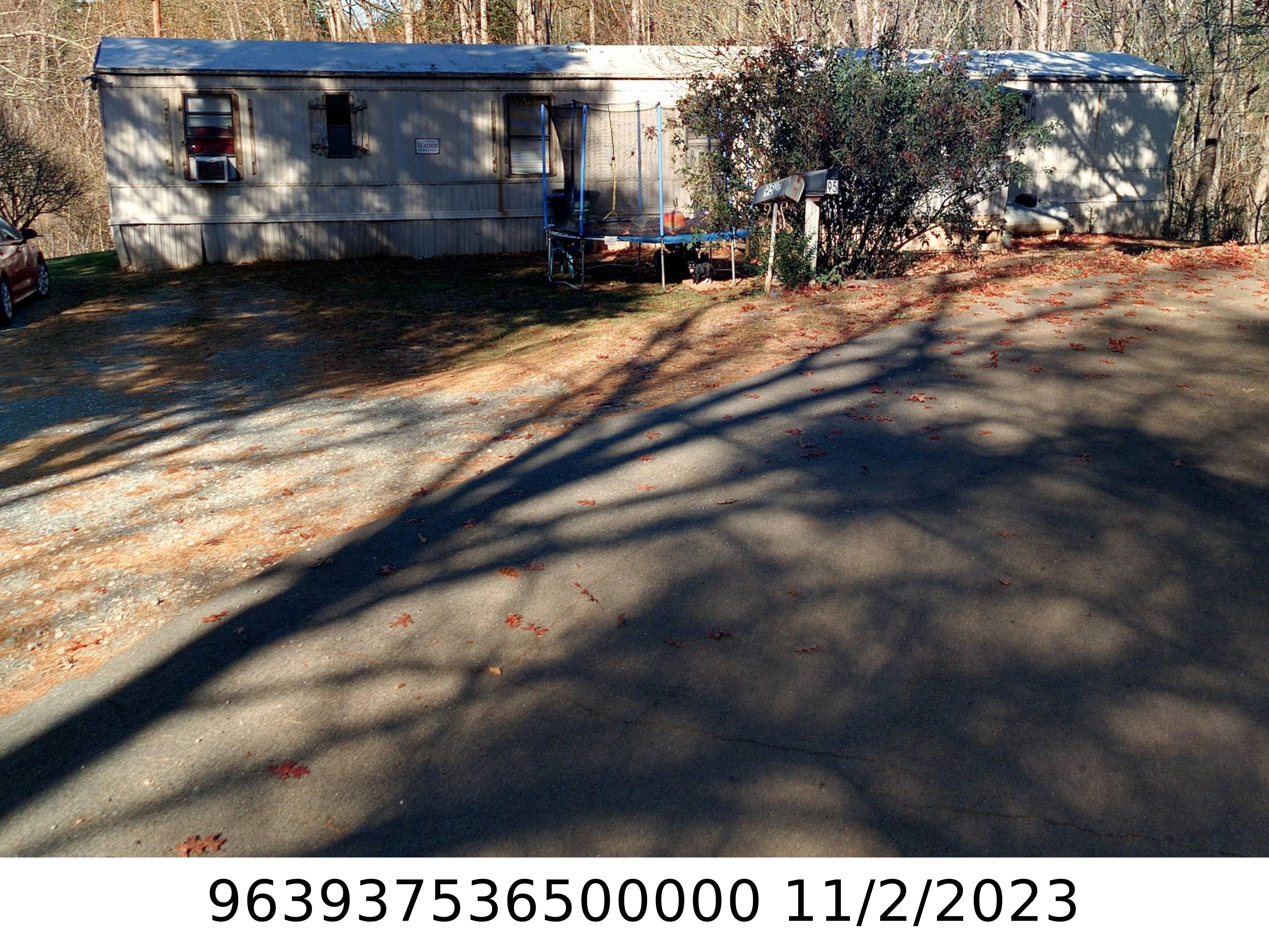 A picture of the property located at 95 VINEWOOD CIR, ASHEVILLE NC 28806.