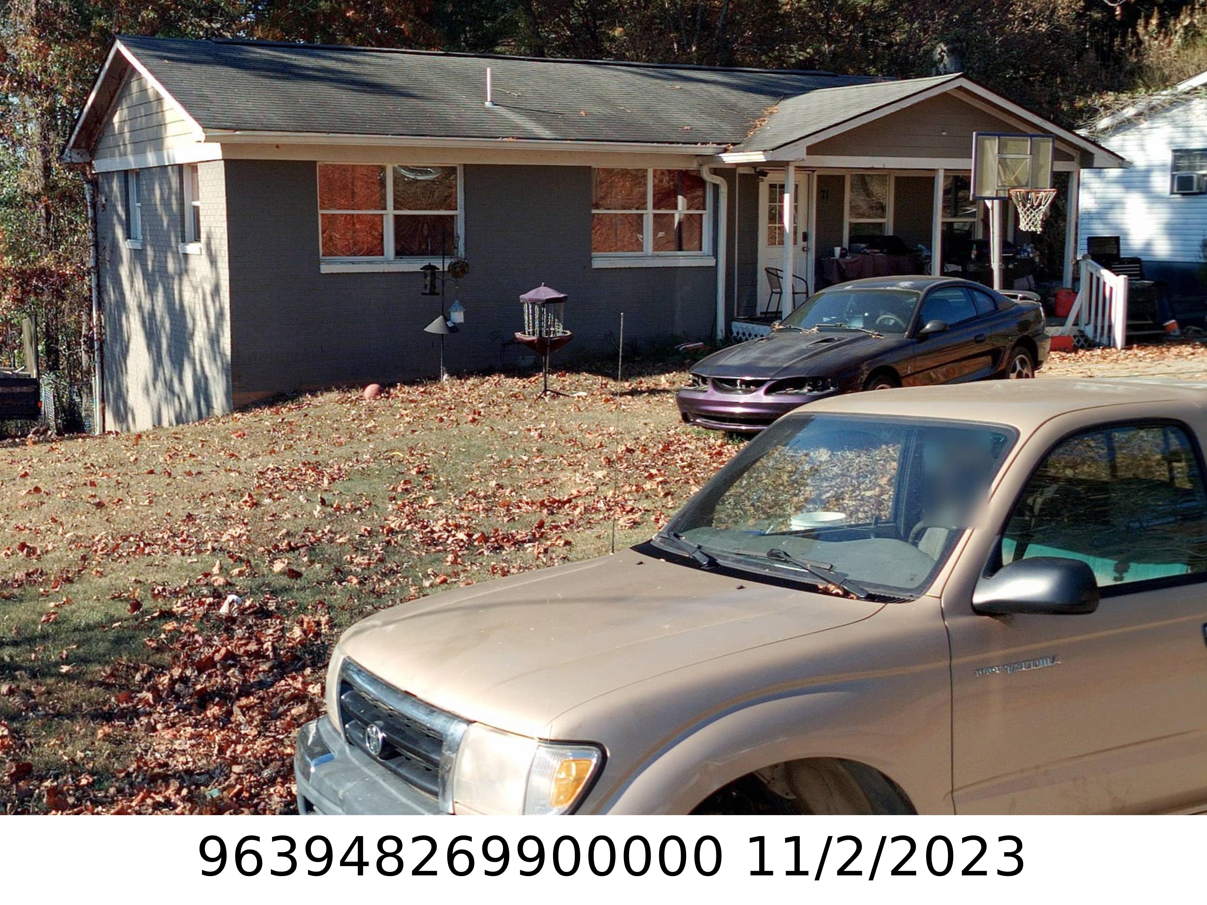 A picture of the property located at 71 HORNOT CIR, ASHEVILLE NC 28806.