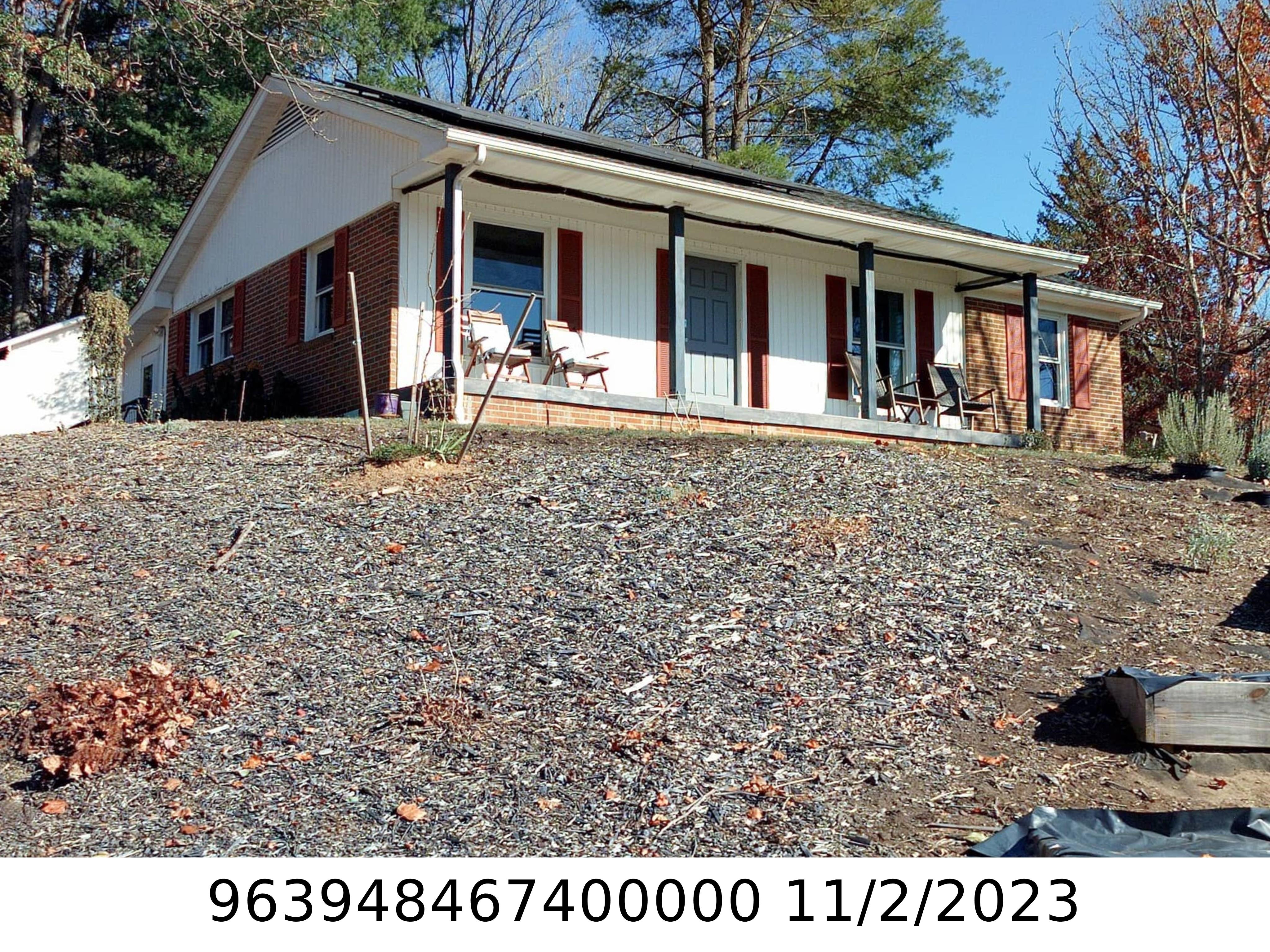A picture of the property located at 263 RICHMOND HILL DR, ASHEVILLE NC 28806.