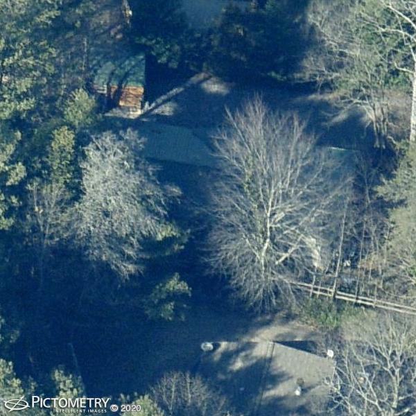 A picture of the property located at 15 ROBIN LN, ASHEVILLE NC 28806.