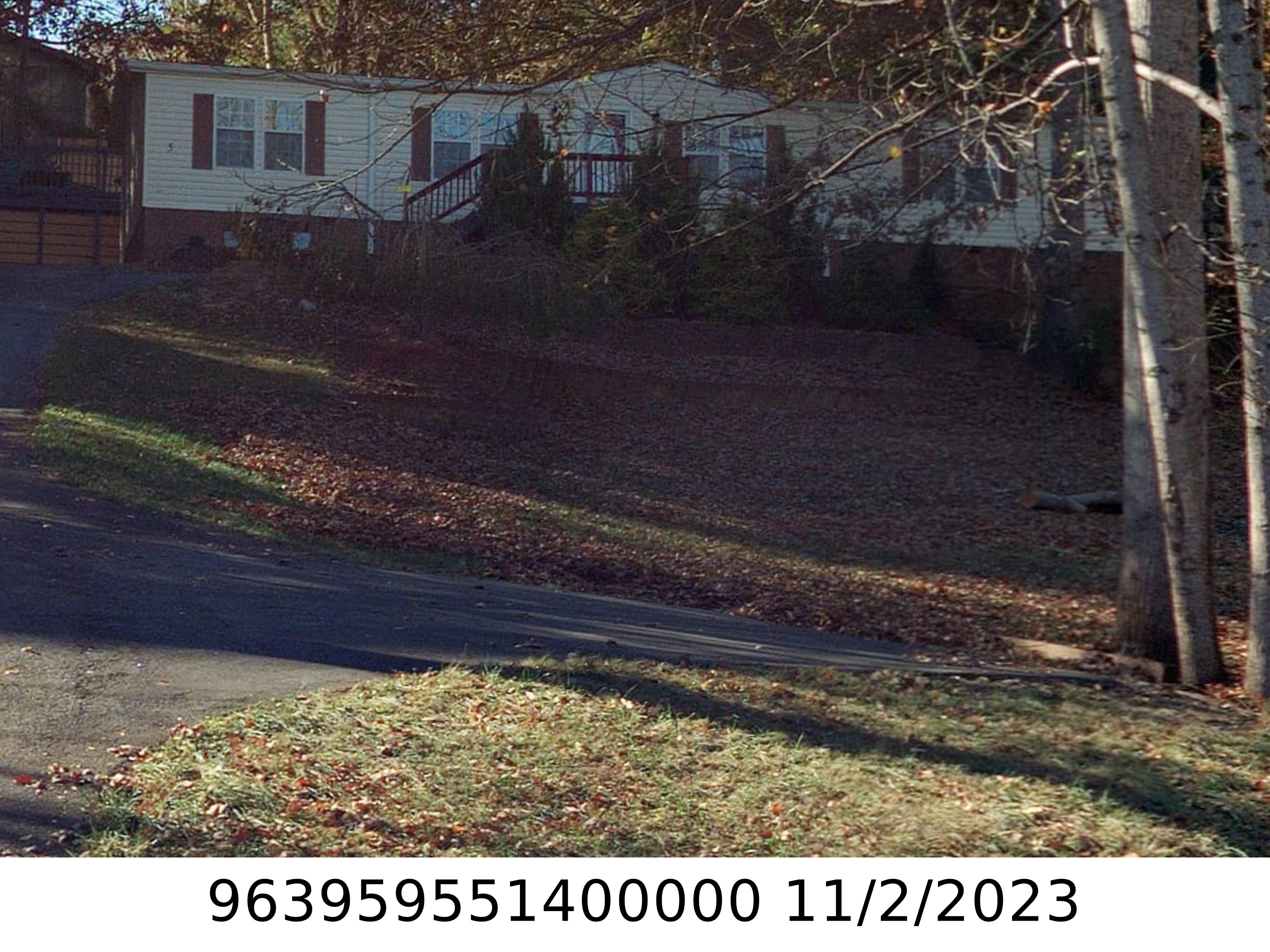 A picture of the property located at 5 ROBIN LN, ASHEVILLE NC 28806.