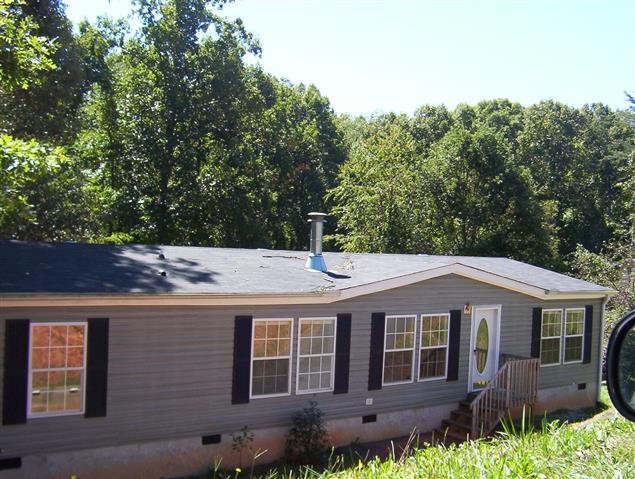 A picture of the property located at 105 MOCKINGBIRD CIR, ASHEVILLE NC 28806.