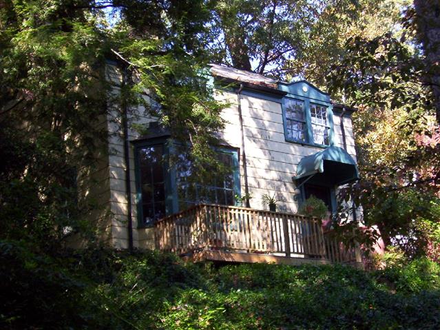 A picture of the property located at 180 TACOMA CIR, ASHEVILLE NC 28801.
