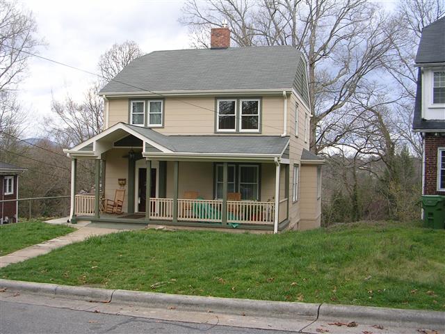 A picture of the property located at 115 TACOMA CIR, ASHEVILLE NC 28801.