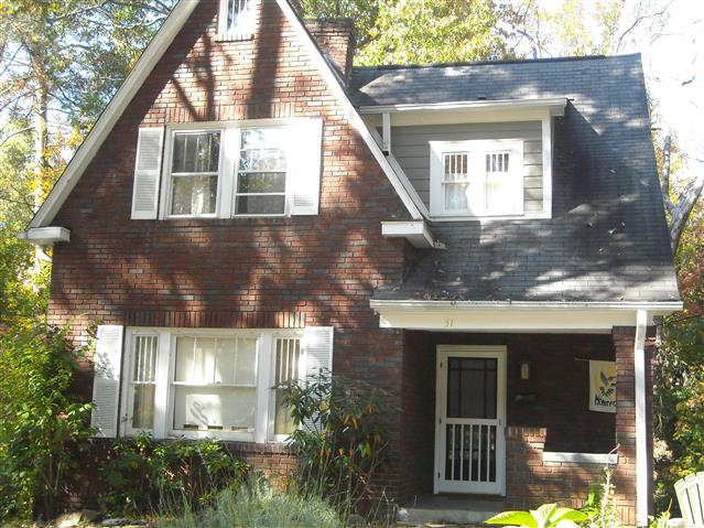 A picture of the property located at 31 WESTOVER DR ASHEVILLE NC.