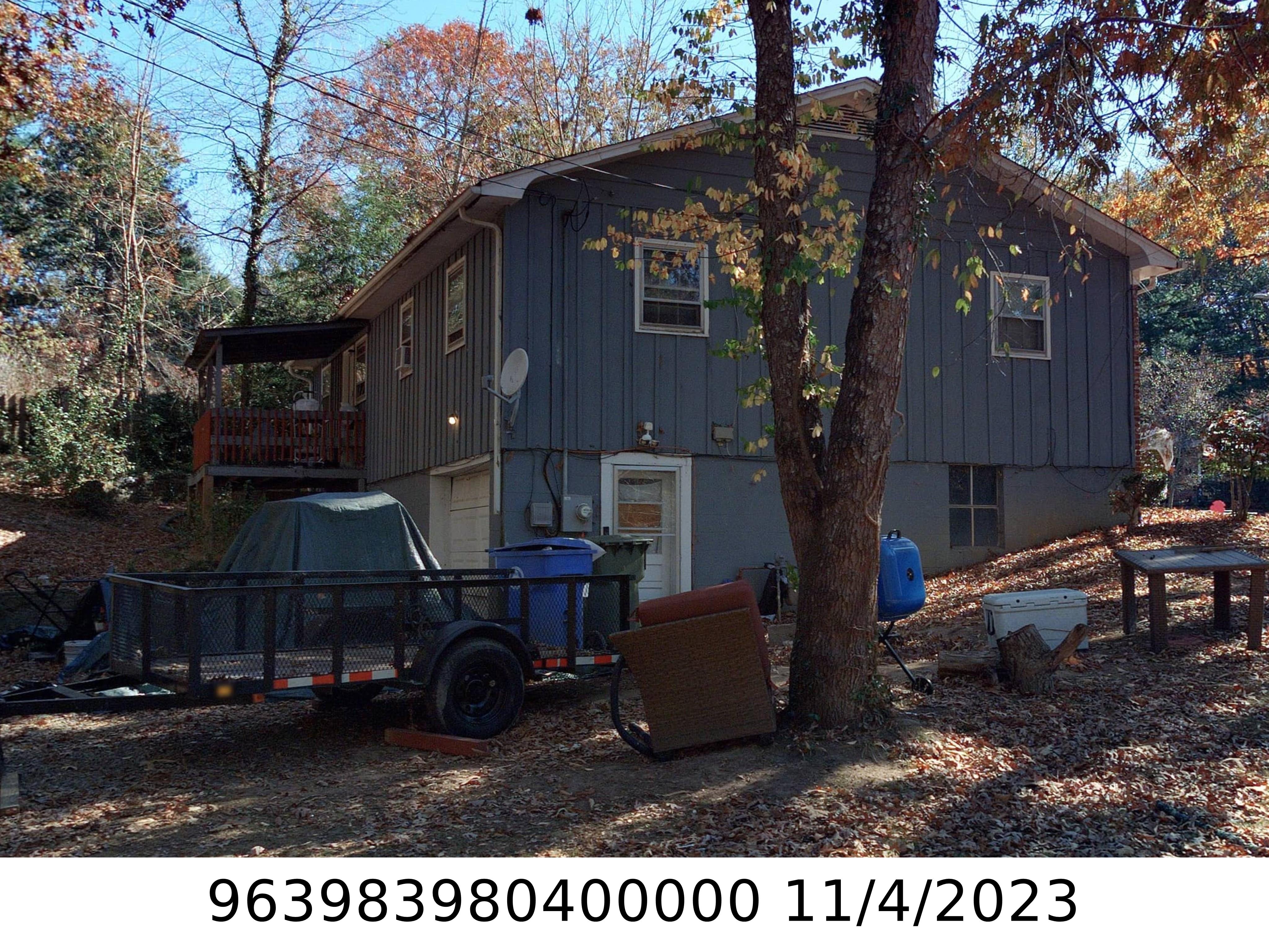 A picture of the property located at 19 HAWTHORNE LN, ASHEVILLE NC 28801.