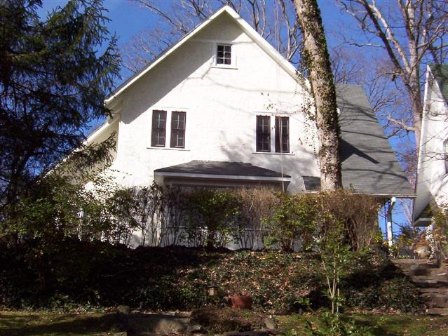 A picture of the property located at 186 TACOMA CIR, ASHEVILLE NC 28801.