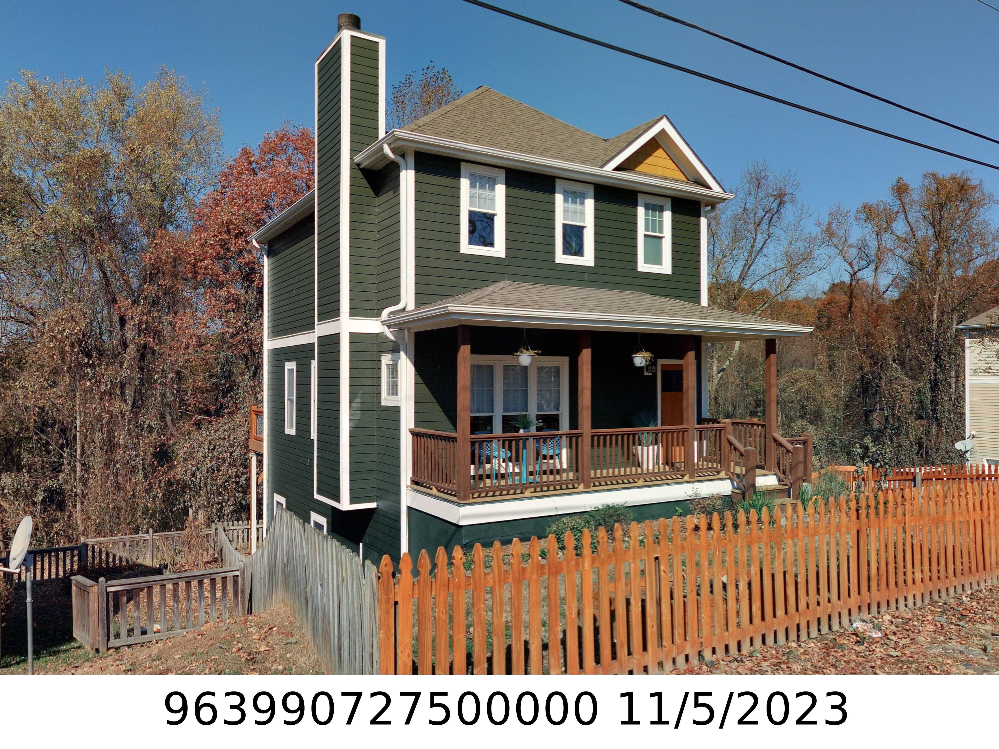 A picture of the property located at 12 CROSS PL, ASHEVILLE NC 28801.