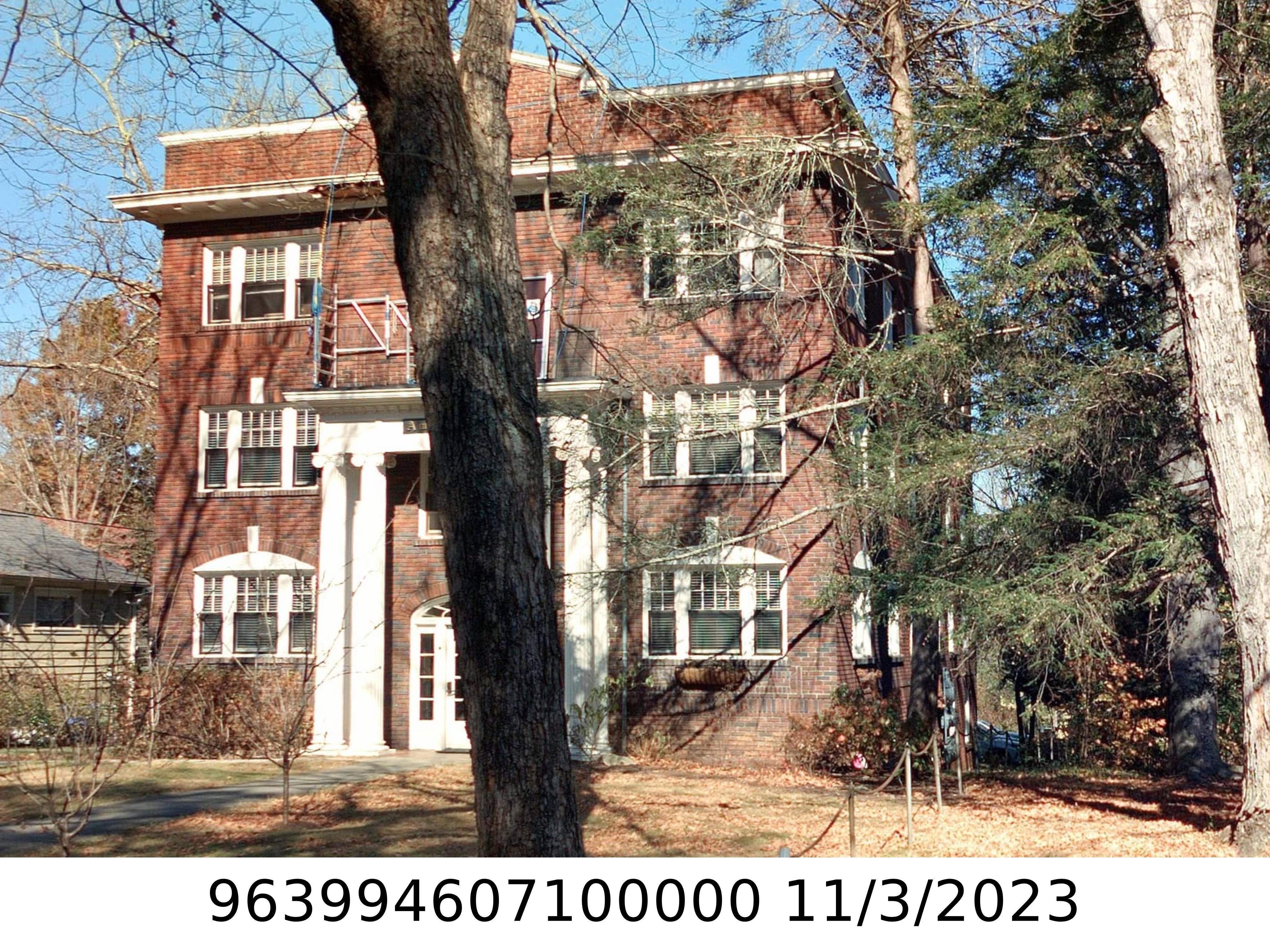 A picture of the property located at 169 PEARSON DR, ASHEVILLE NC 28801.
