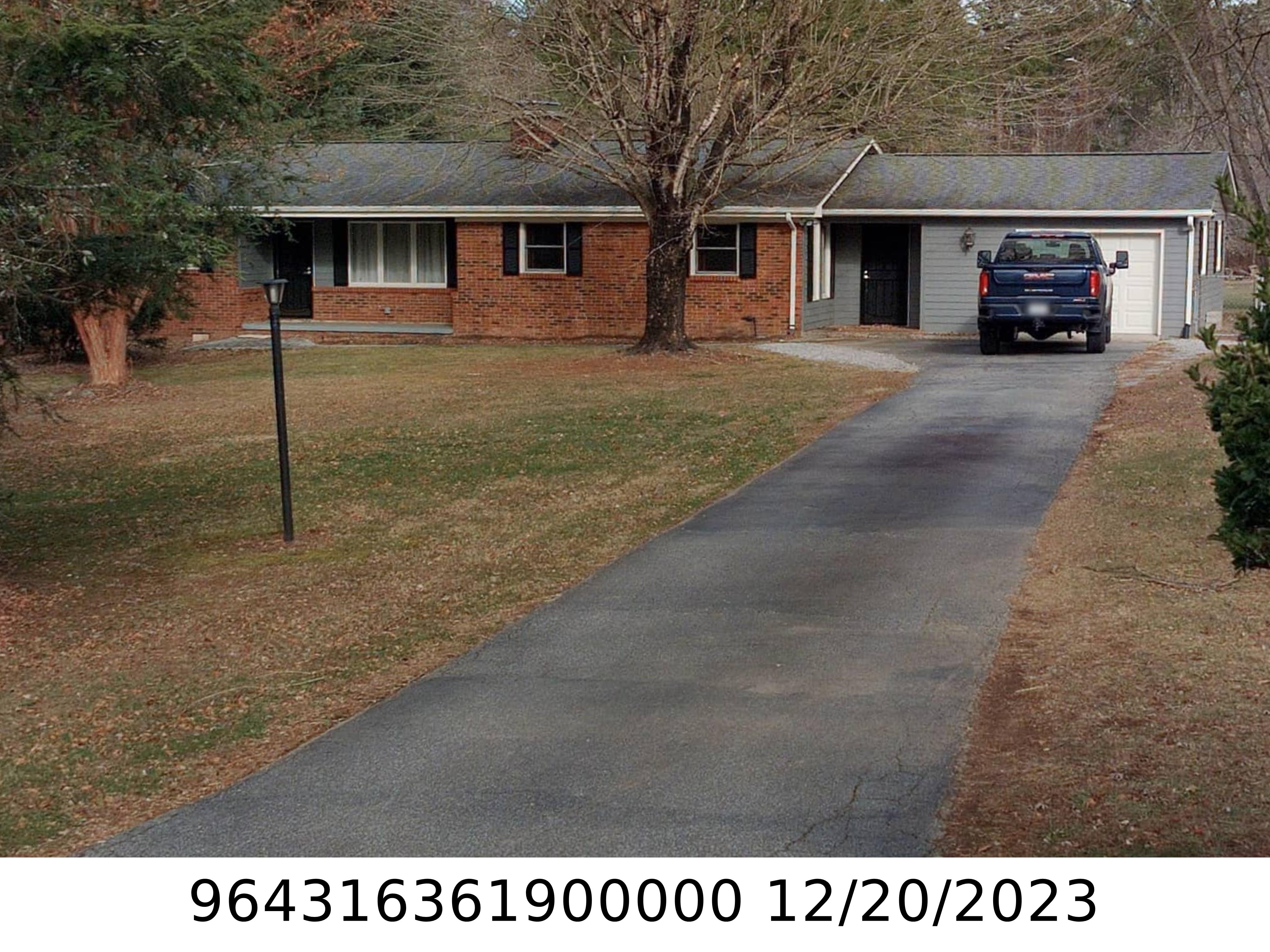 A picture of the property located at 23 MOUNTAIN VIEW DR, ARDEN NC 28704.