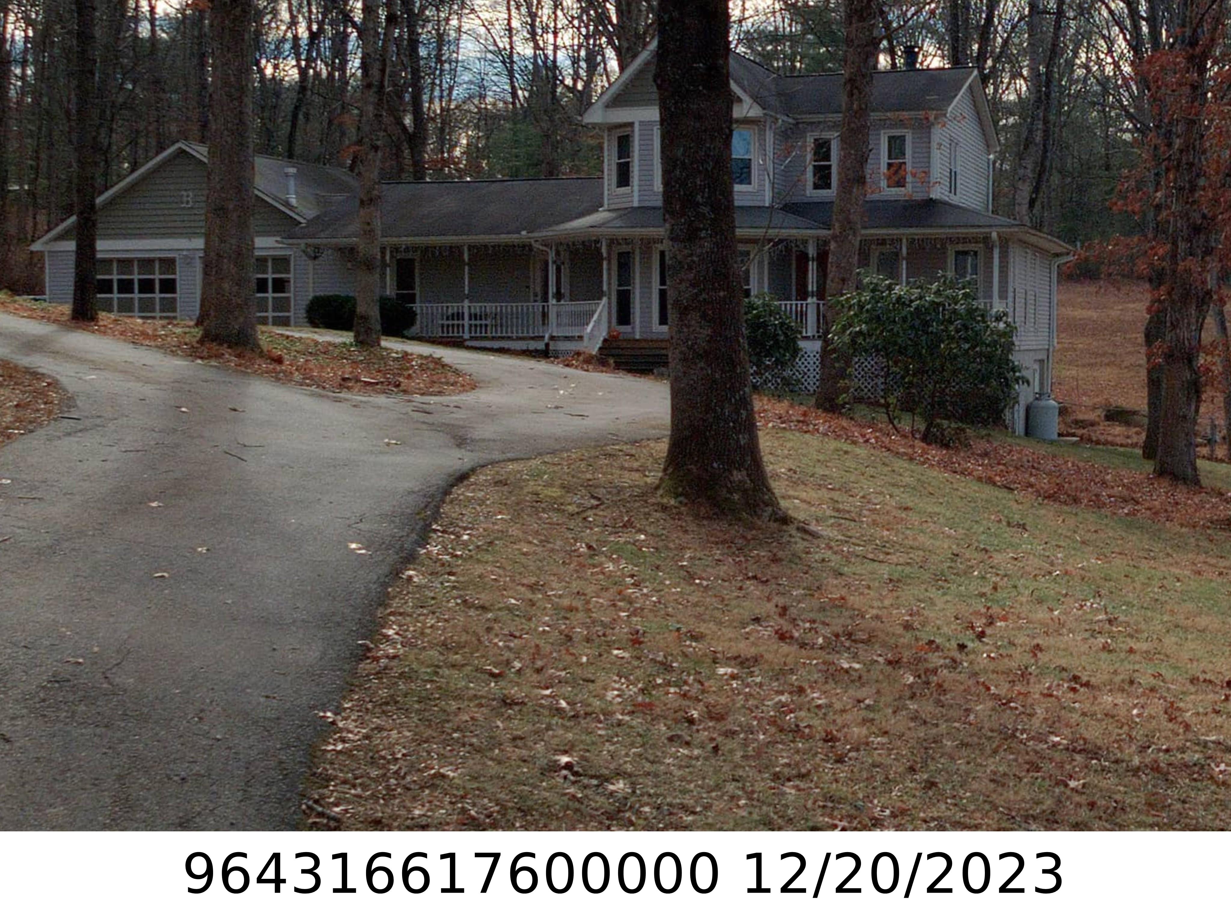 A picture of the property located at 40 MOUNTAIN VIEW DR, ARDEN NC 28704.