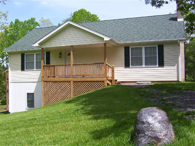 A picture of the property located at 39 MOUNTAIN VIEW DR, ARDEN NC 28704.