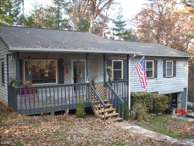 A picture of the property located at 30 BRAN RICK LN, ARDEN NC 28704.
