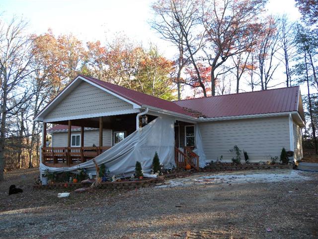 A picture of the property located at 18 HIDDEN CREEK DR, ARDEN NC 28704.