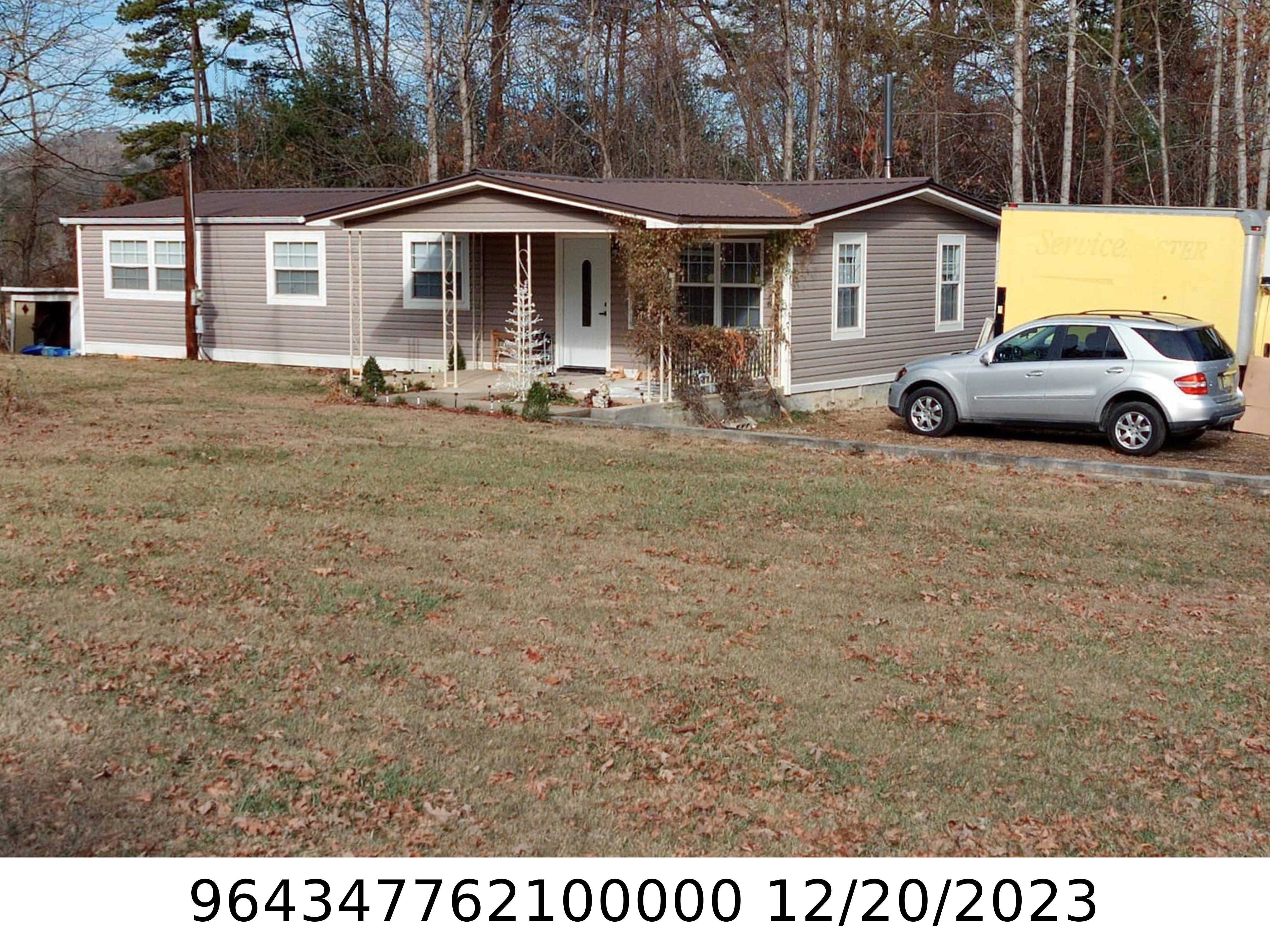 A picture of the property located at 5 HIDDEN CREEK DR, ARDEN NC 28704.