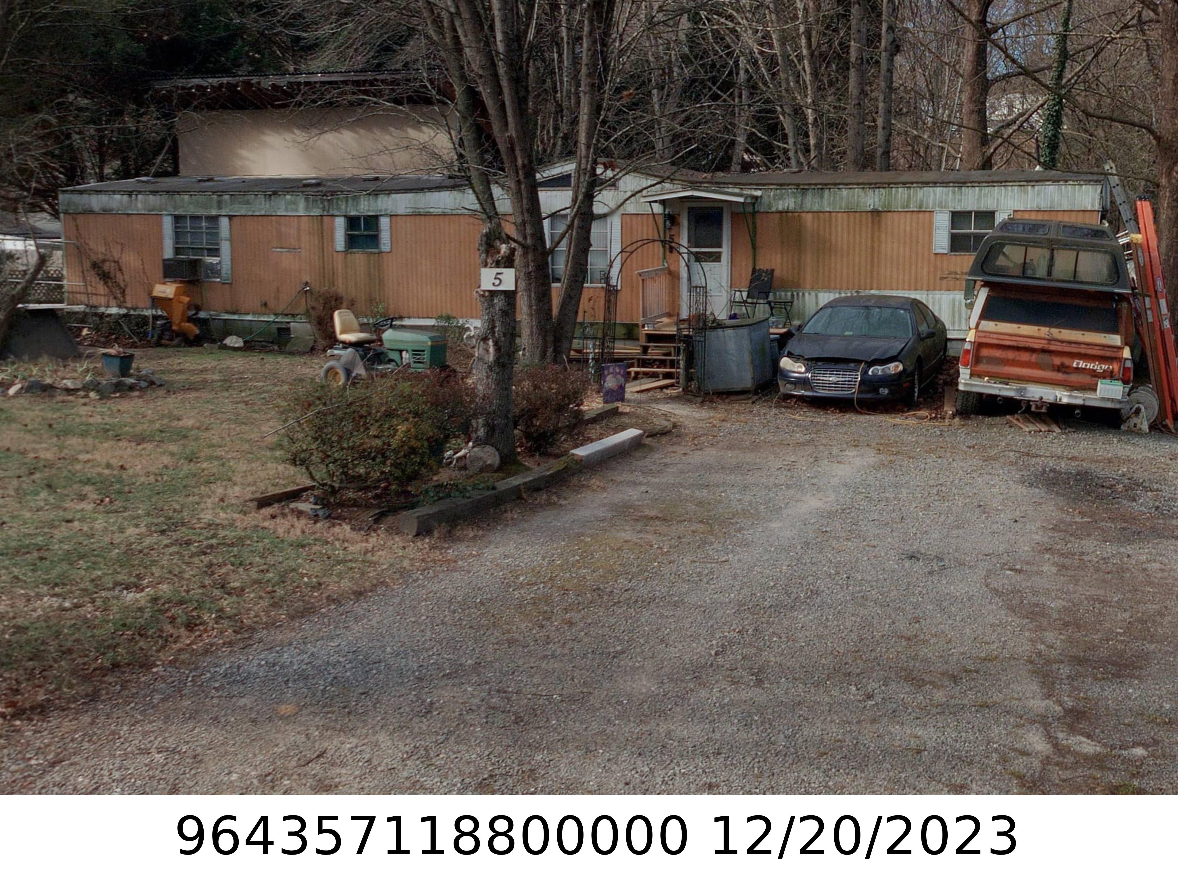 A picture of the property located at 5 NATHAN DR, ARDEN NC 28704.