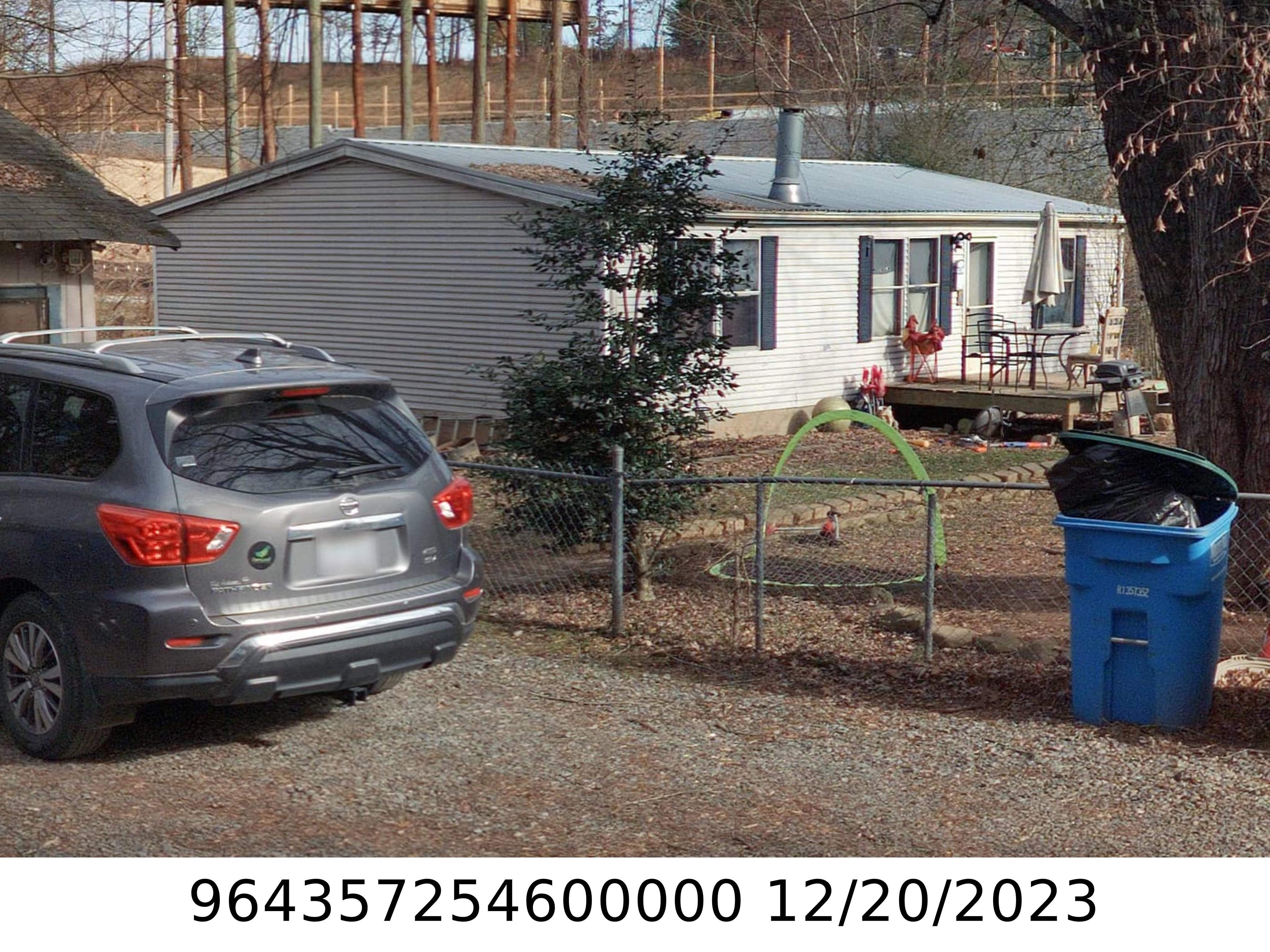 A picture of the property located at 1 HIDDEN CREEK DR, ARDEN NC 28704.