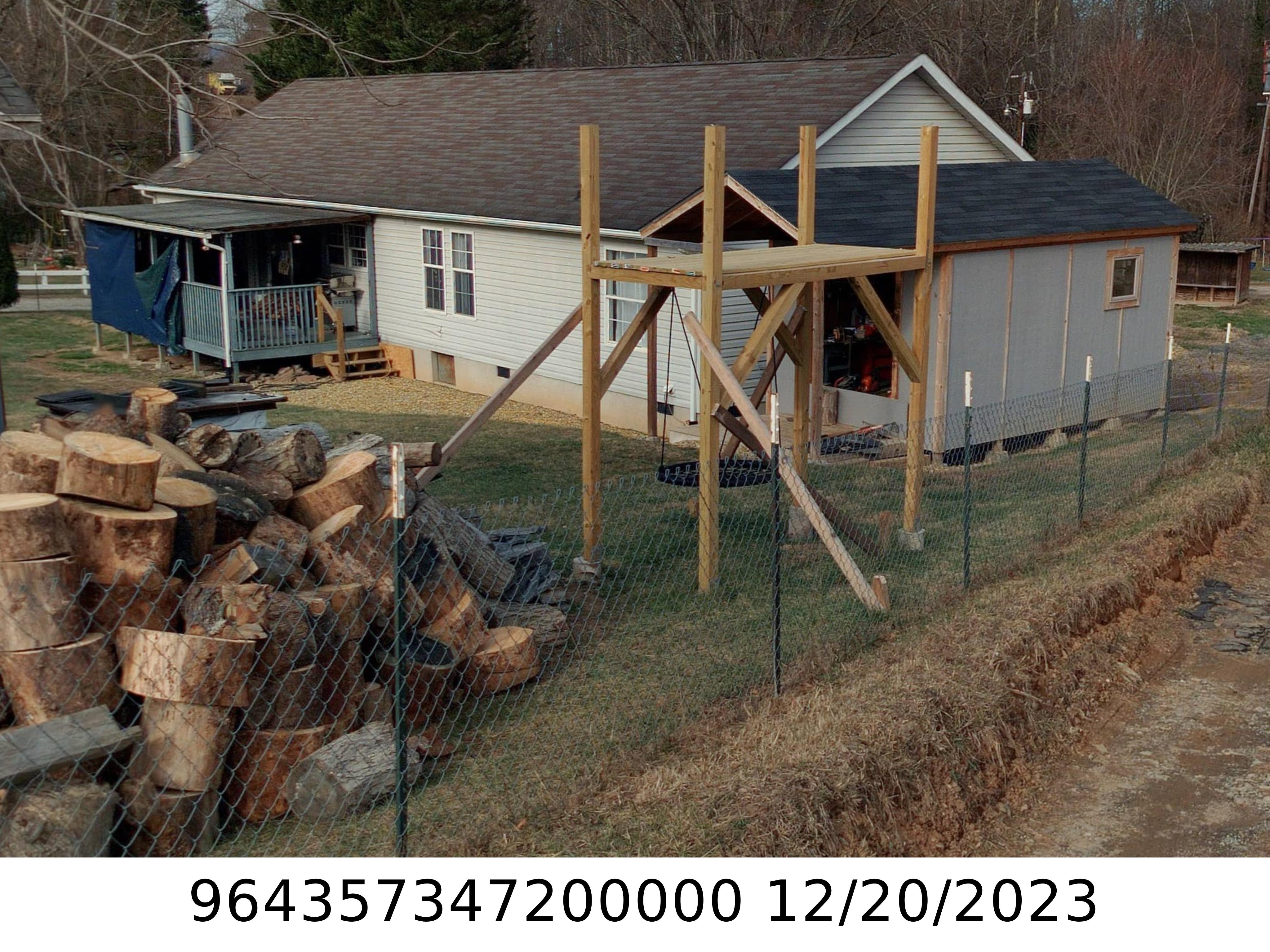 A picture of the property located at 2 HIDDEN CREEK DR, ARDEN NC 28704.