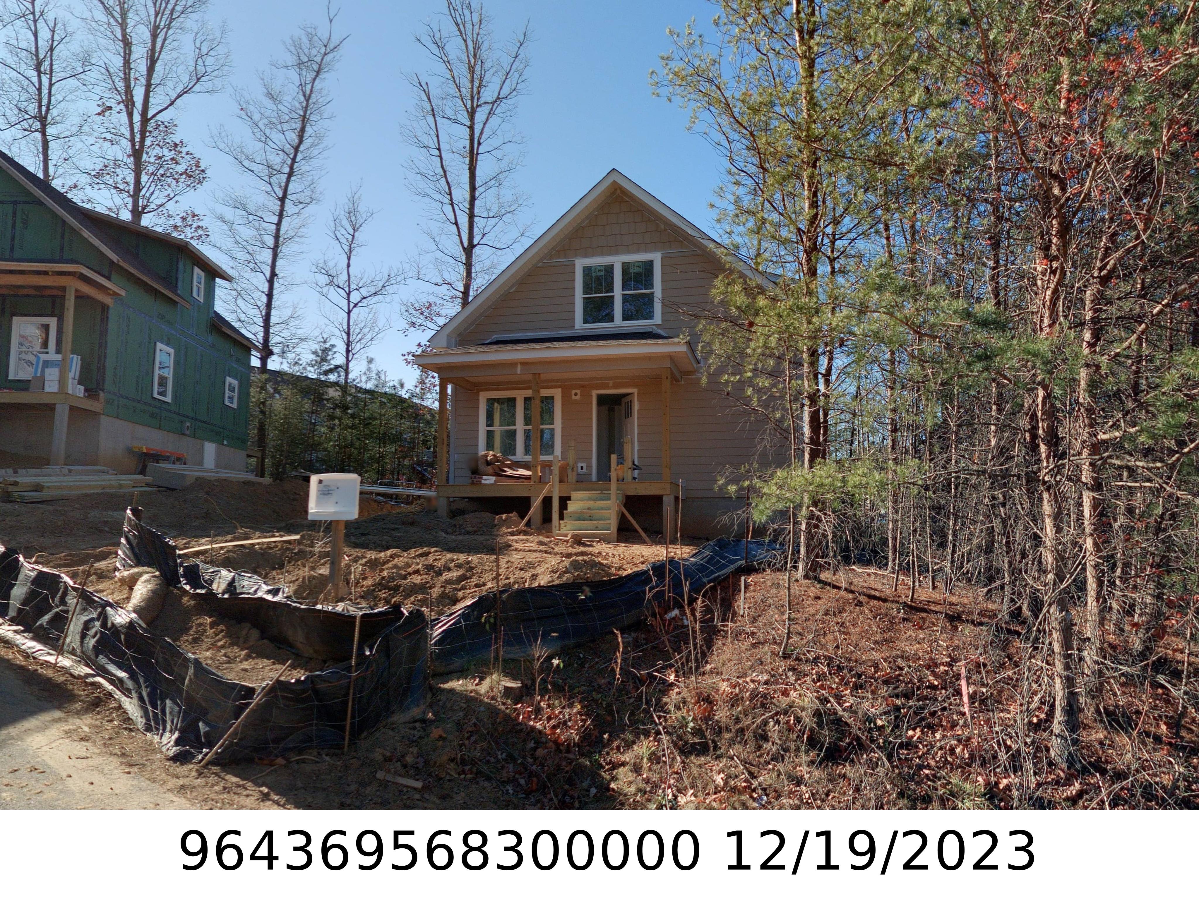 A picture of the property located at 3 BERRY CREST LN, ARDEN NC 28704.