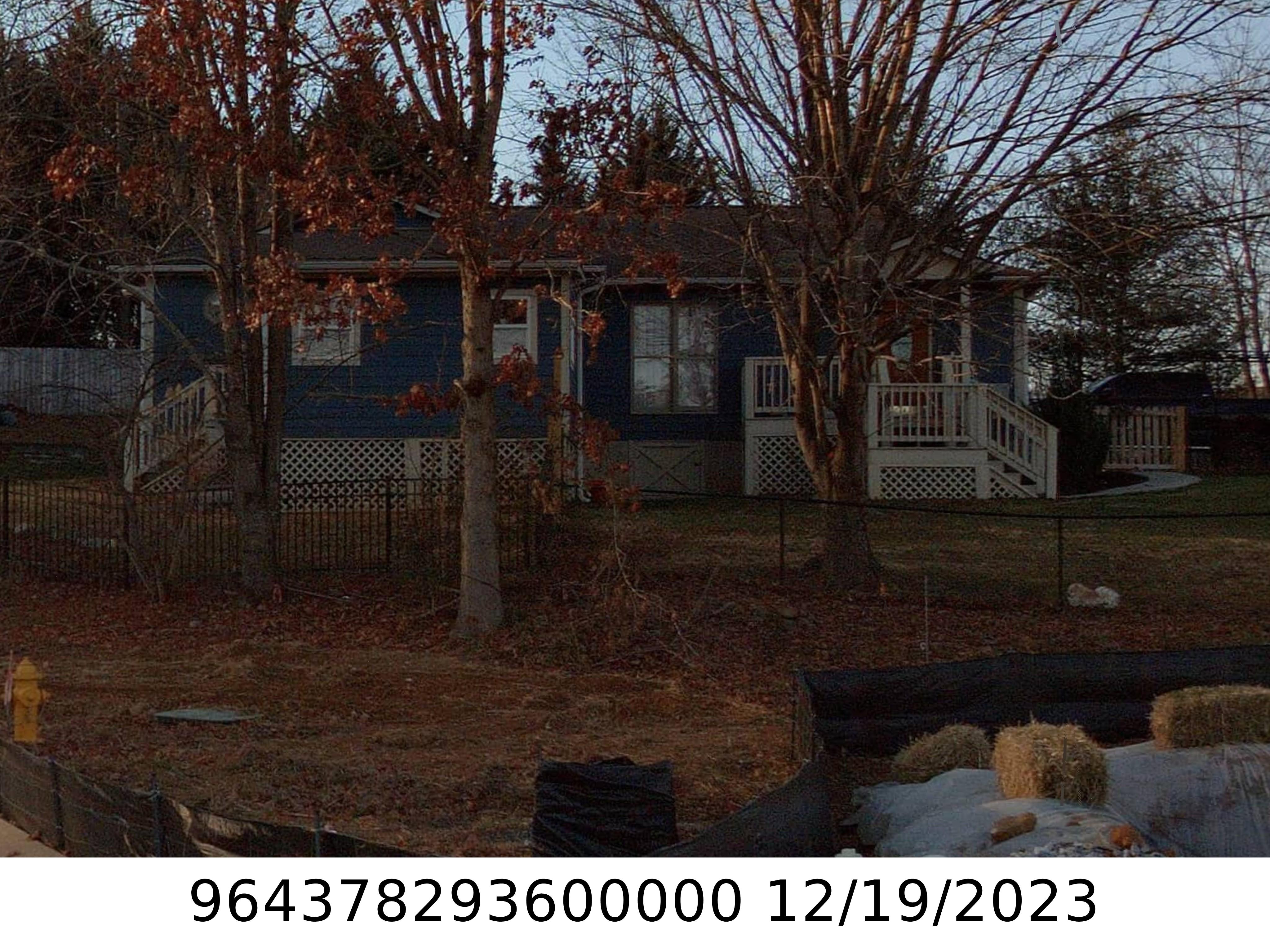 A picture of the property located at 10 BUTTERFLY HILL DR, ARDEN NC 28704.