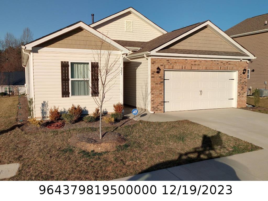A picture of the property located at 321 WOODNETTLE LN, ARDEN NC 28704.