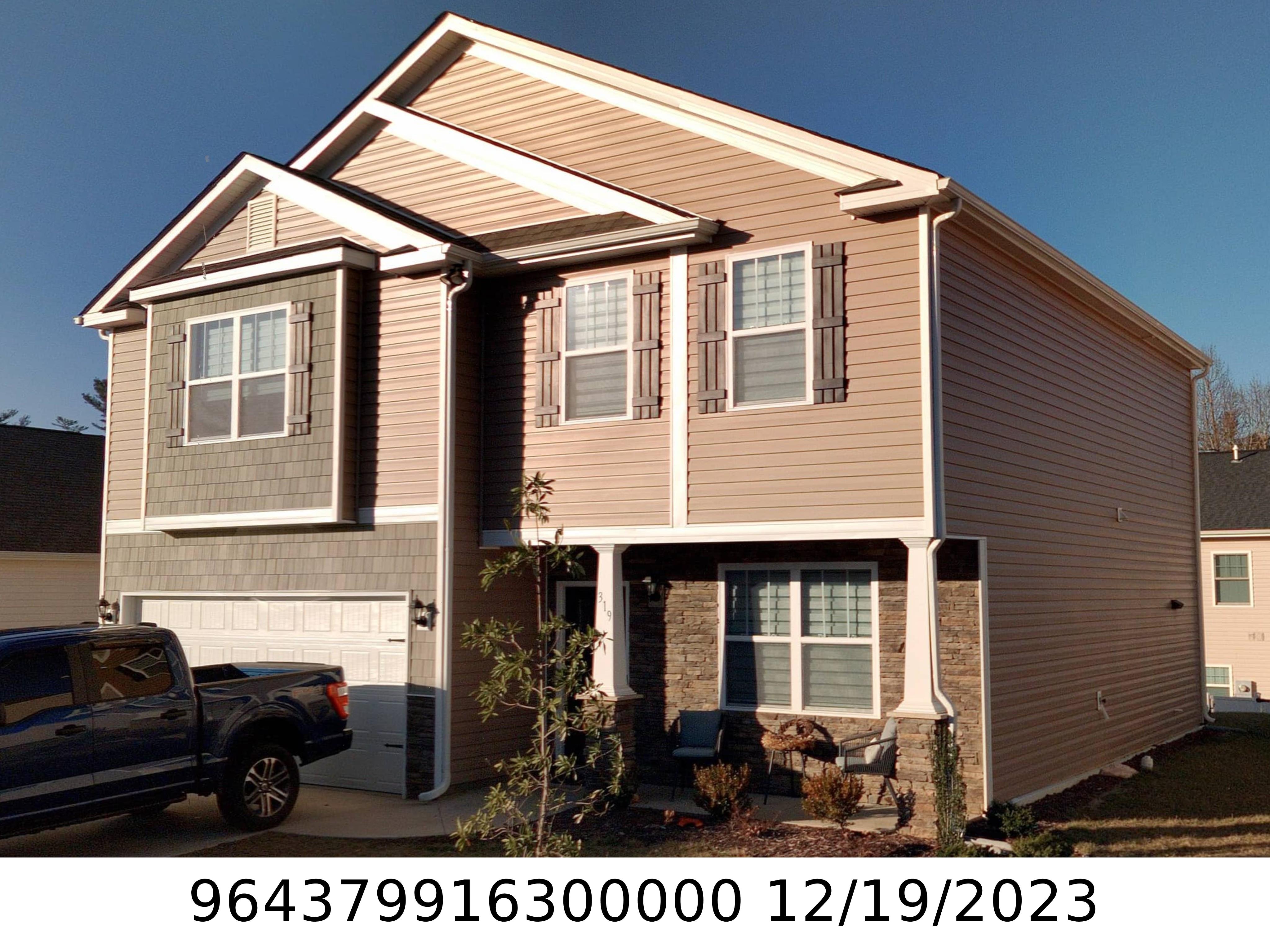 A picture of the property located at 319 WOODNETTLE LN, ARDEN NC 28704.