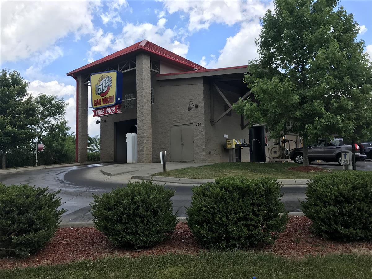 A picture of the property located at 360 AIRPORT RD, ARDEN NC 28704.