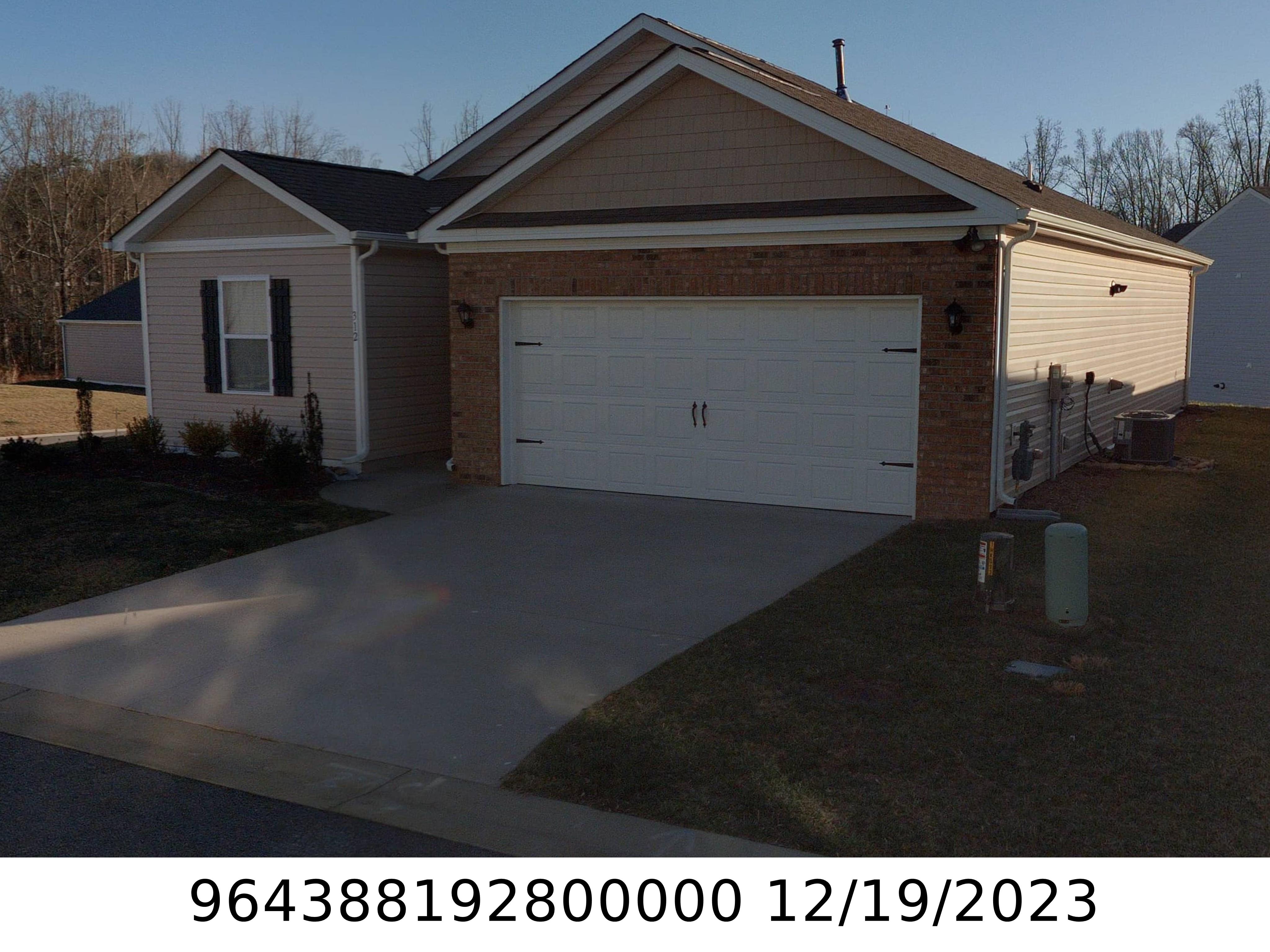 A picture of the property located at 312 WOODNETTLE LN, ARDEN NC 28704.