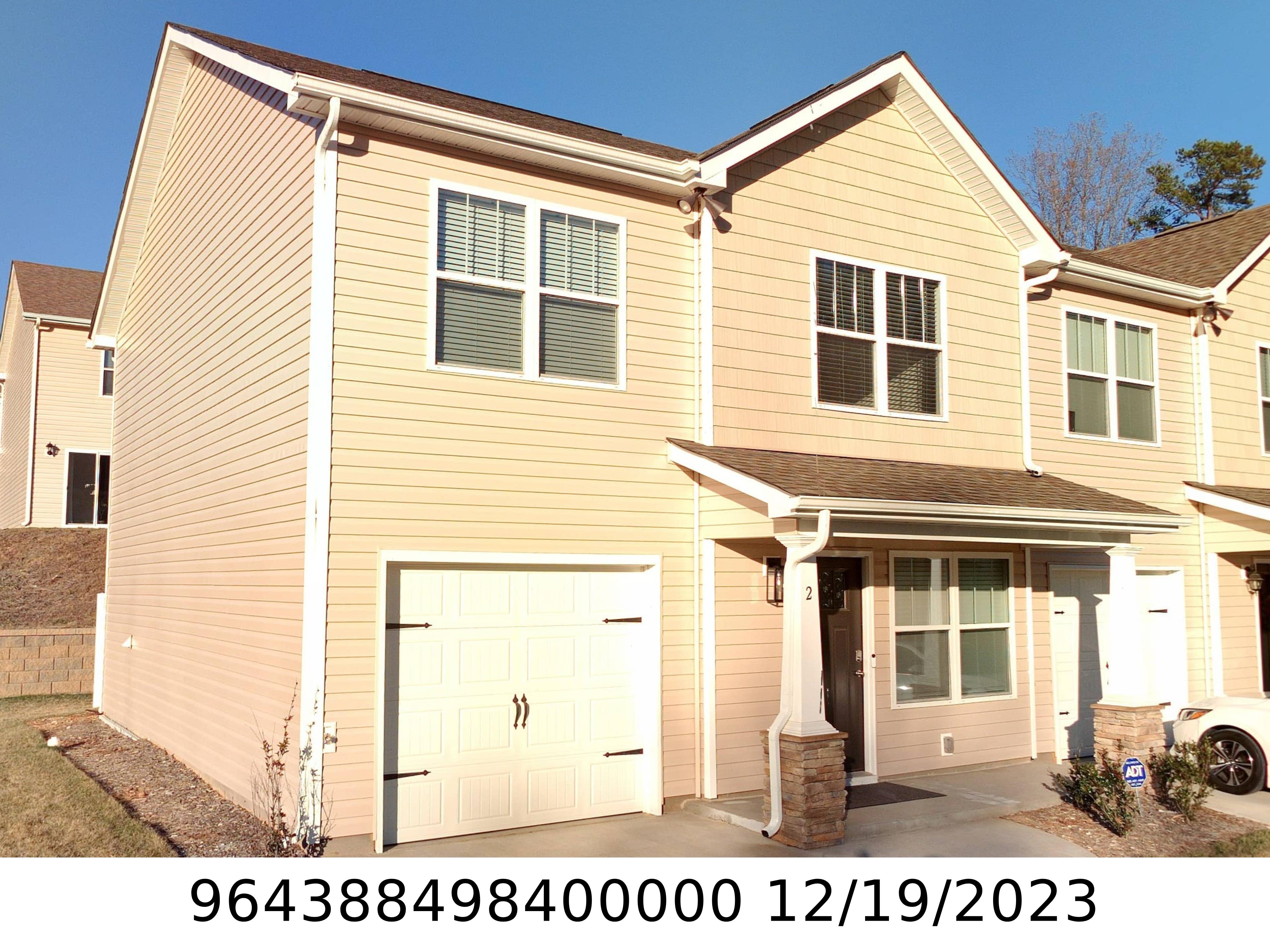 A picture of the property located at 2 CHAMBERS GARDEN DR, ARDEN NC 28704.