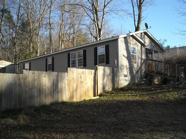 A picture of the property located at 24 CHAMBERS GARDEN DR, ARDEN NC 28704.
