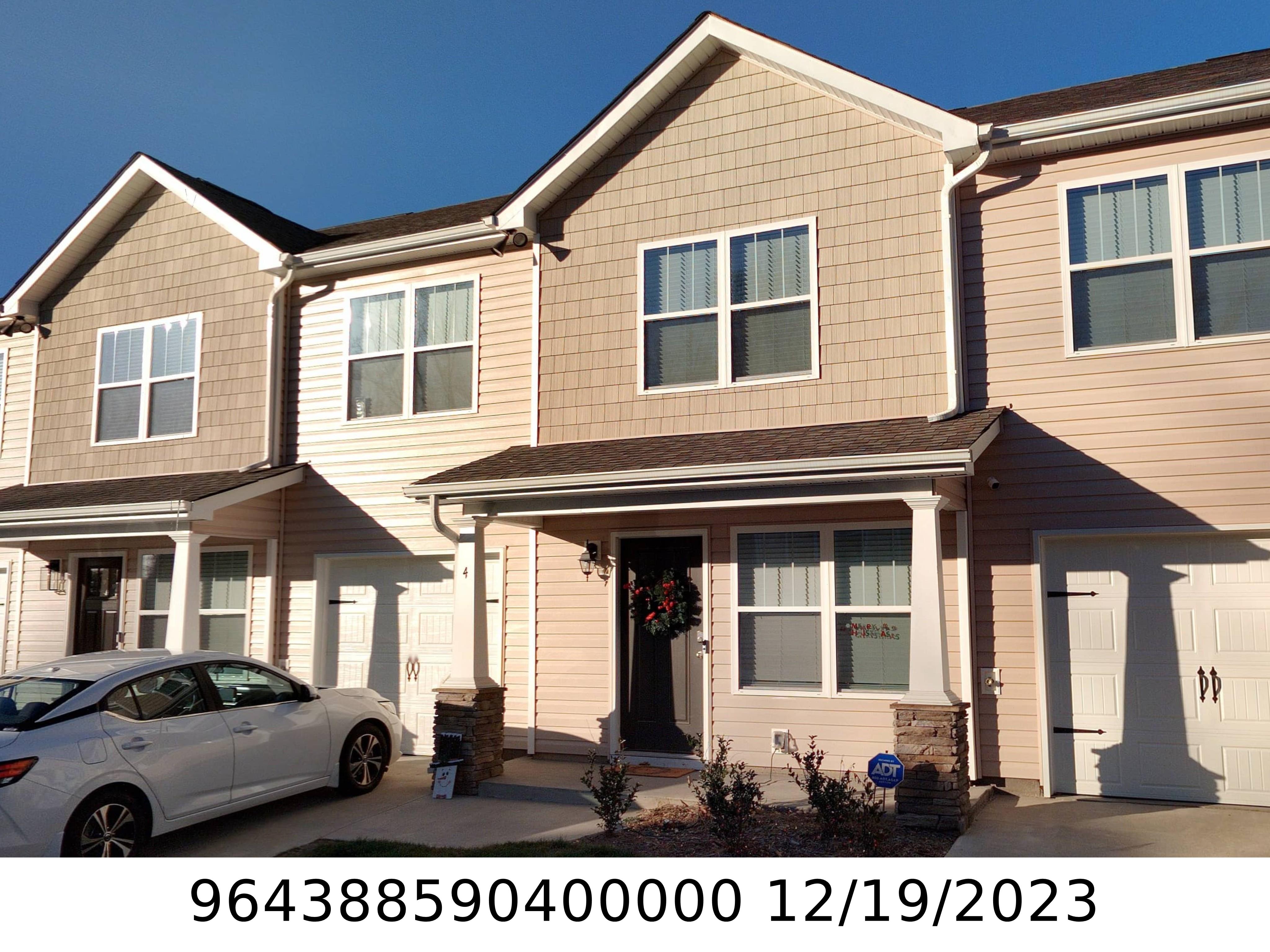 A picture of the property located at 4 CHAMBERS GARDEN DR, ARDEN NC 28704.