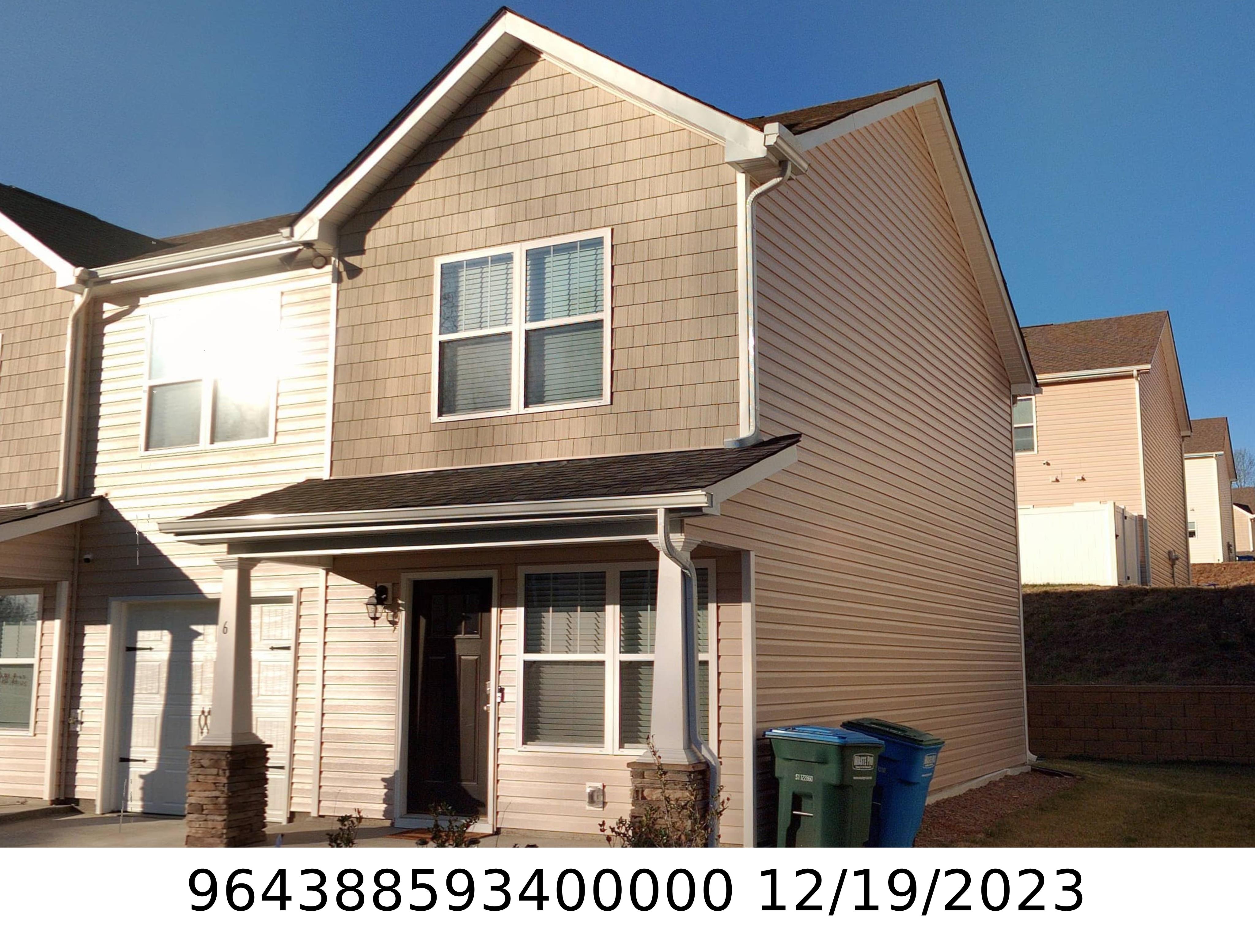 A picture of the property located at 6 CHAMBERS GARDEN DR, ARDEN NC 28704.