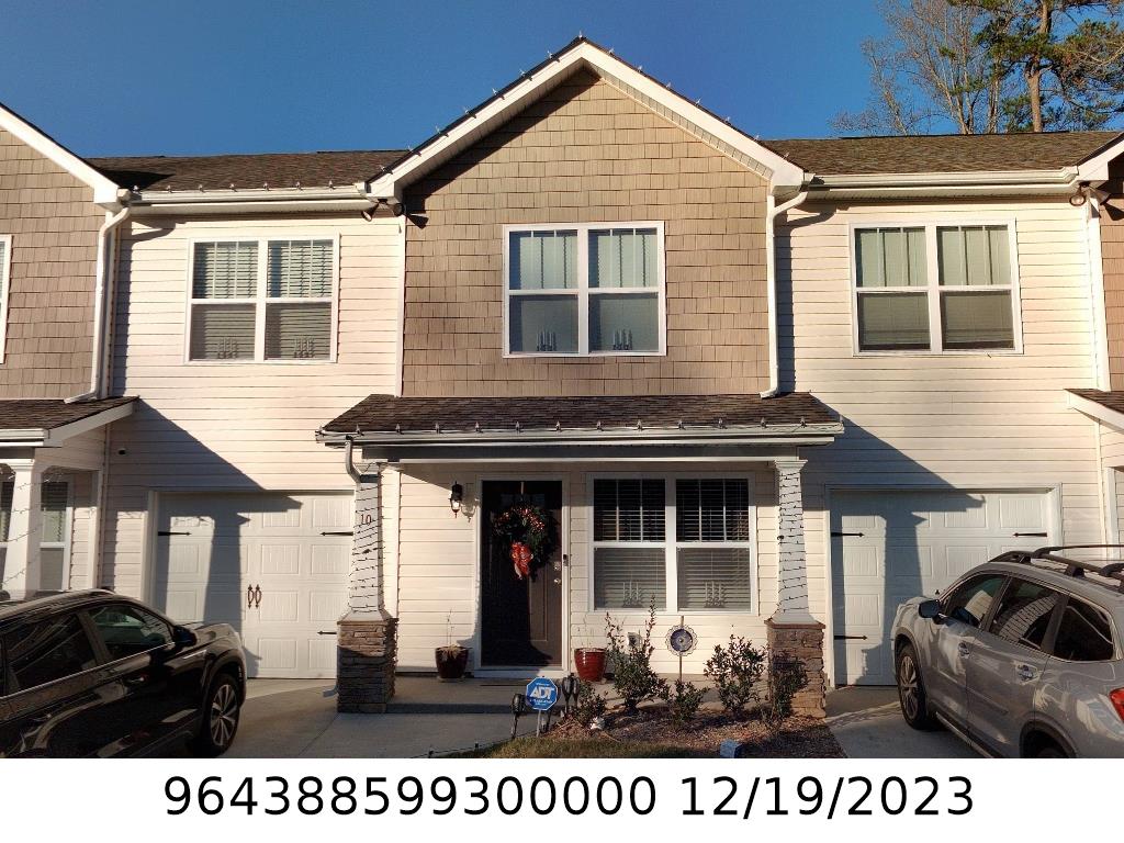A picture of the property located at 10 CHAMBERS GARDEN DR, ARDEN NC 28704.