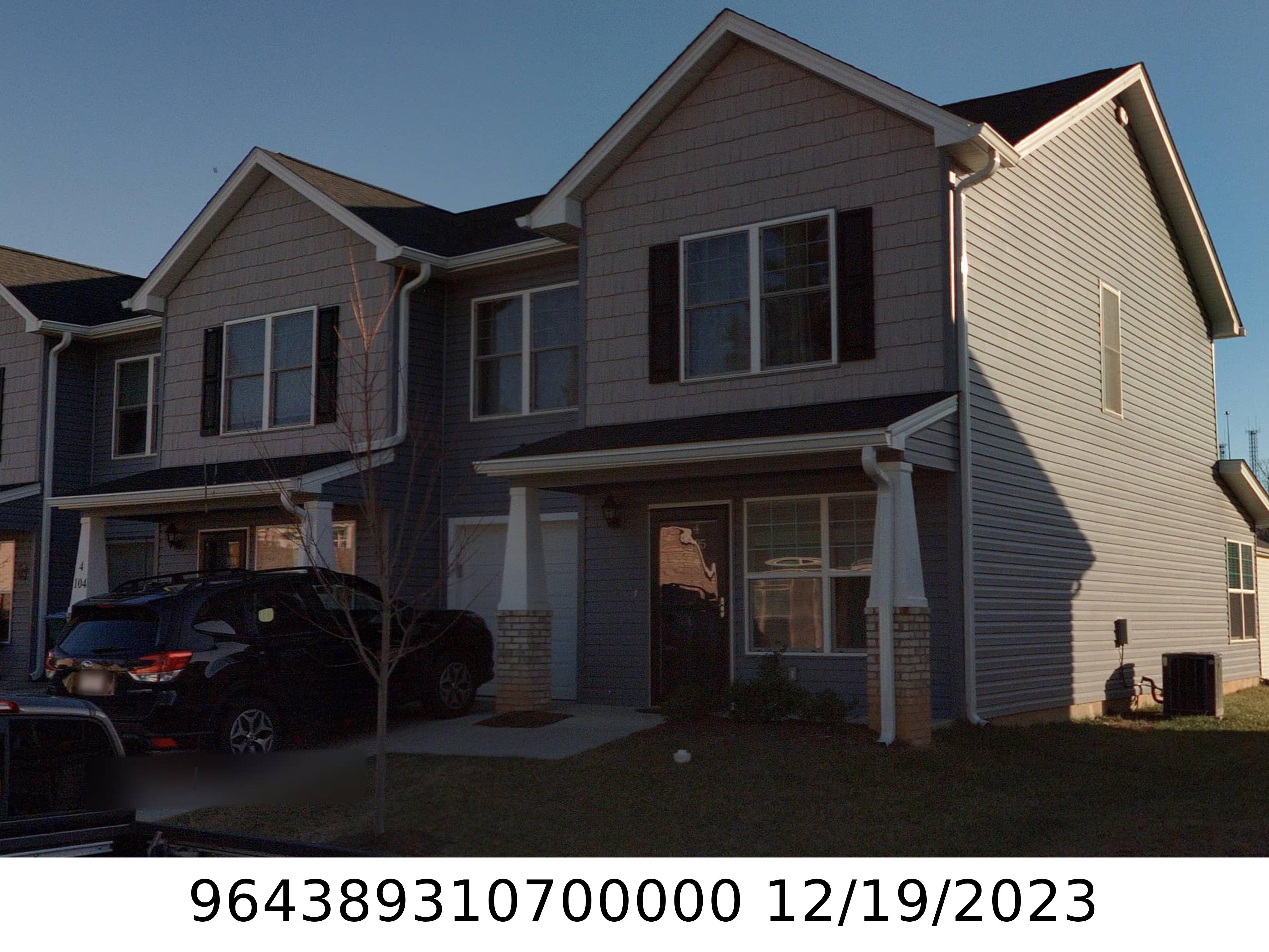 A picture of the property located at 4 SUNNY MEADOWS BLVD # 105, ARDEN NC 28704.