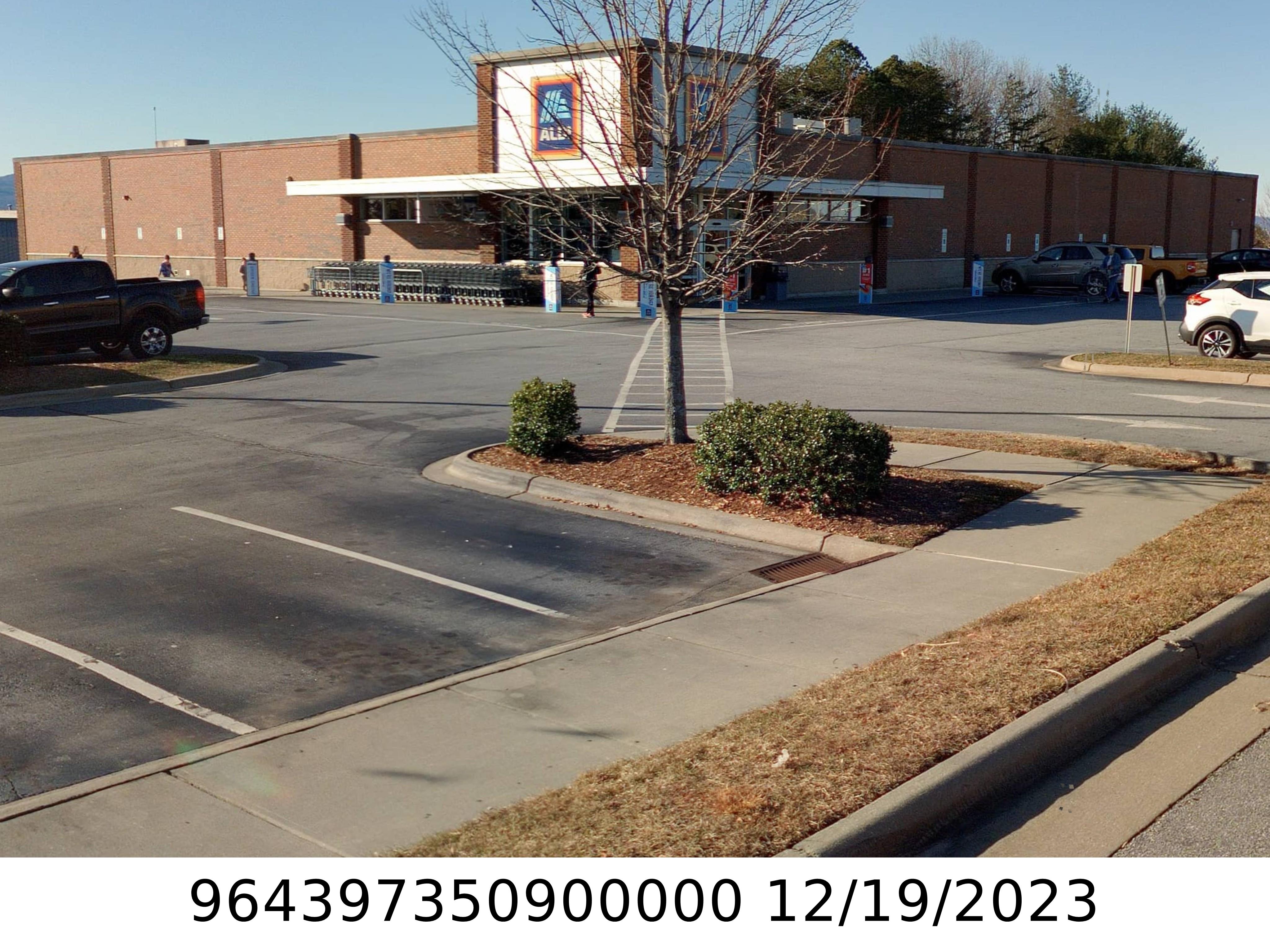 A picture of the property located at 330 AIRPORT RD, ARDEN NC 28704.