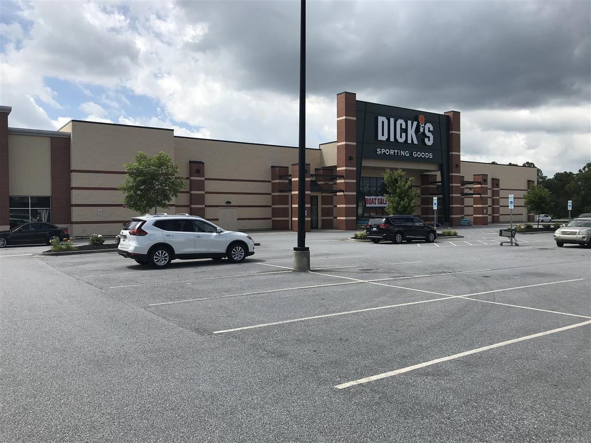 A picture of the property located at 325 AIRPORT RD, ARDEN NC 28704.