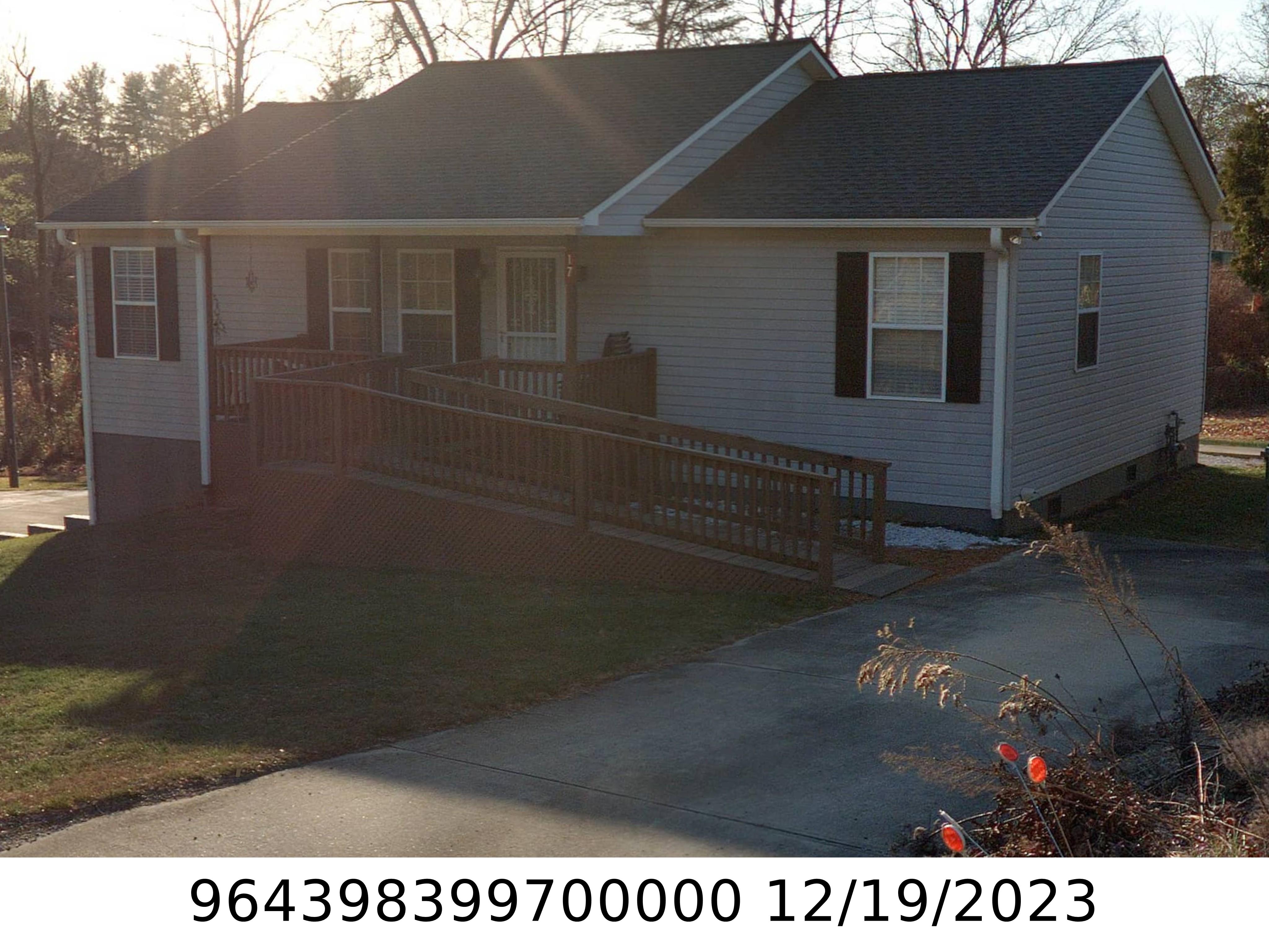 A picture of the property located at 17 BENWOOD DR, ARDEN NC 28704.