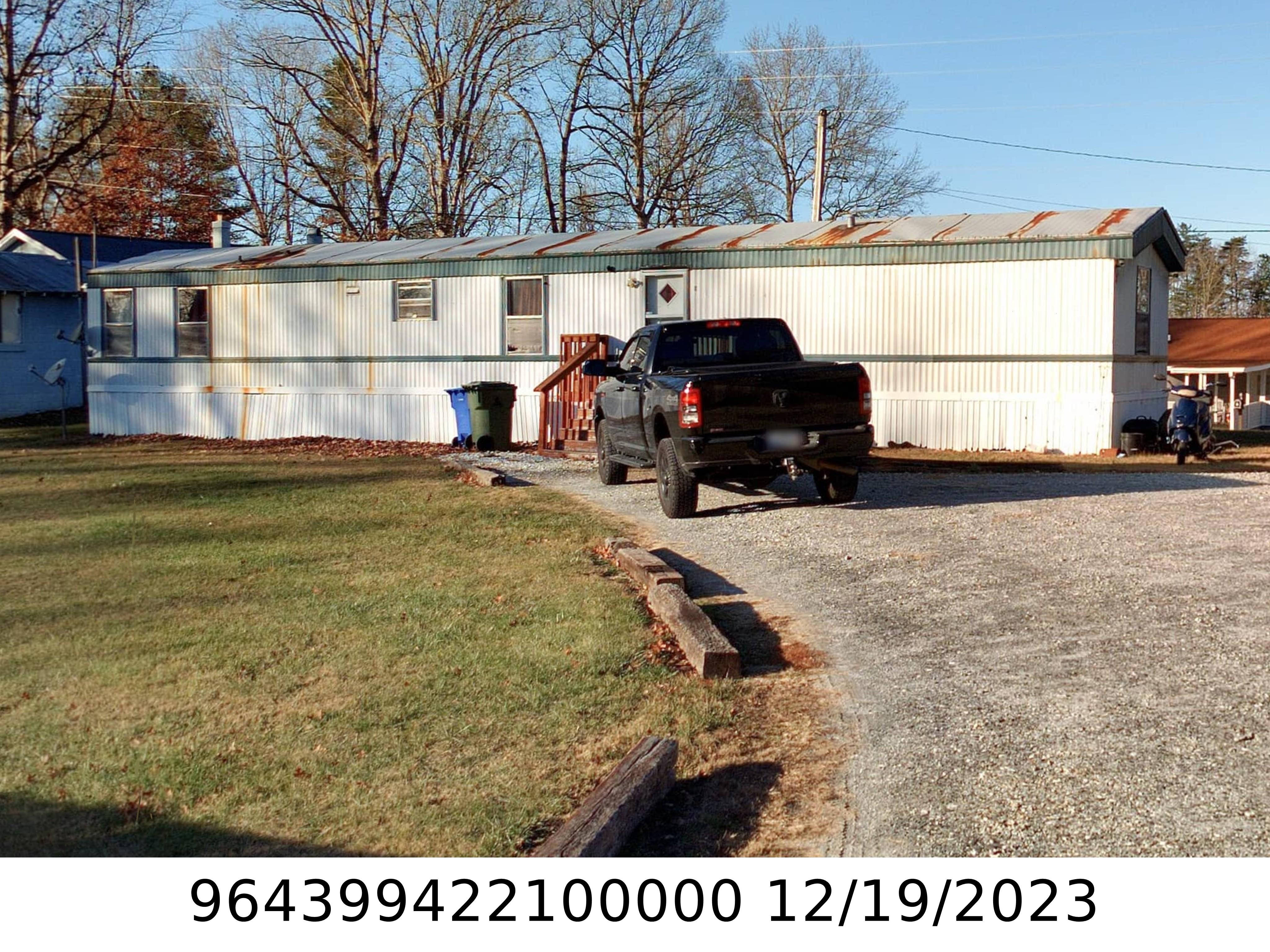 A picture of the property located at 11 BENWOOD DR, ARDEN NC 28704.