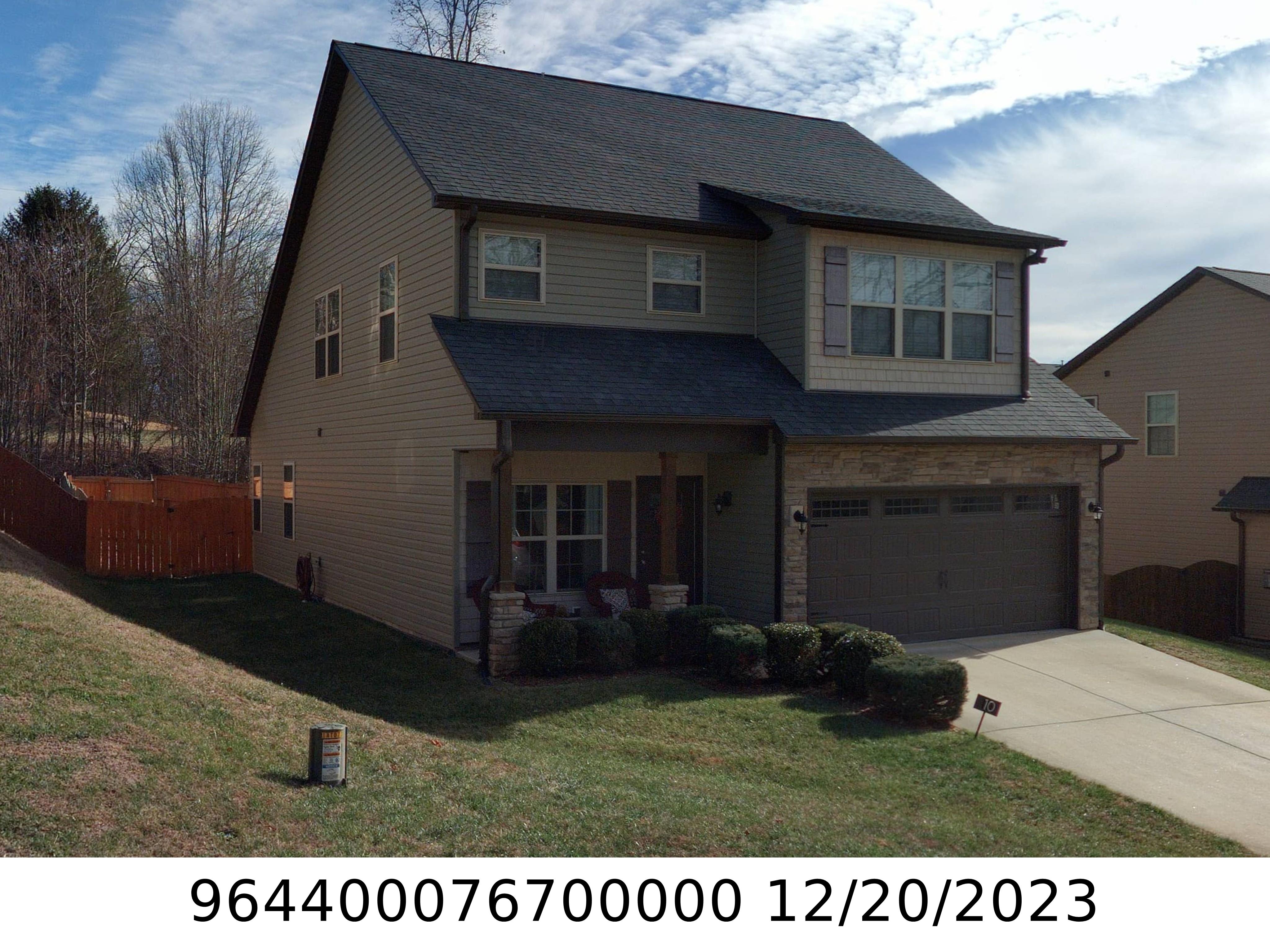 A picture of the property located at 10 MALLARD RUN DR, ARDEN NC 28704.