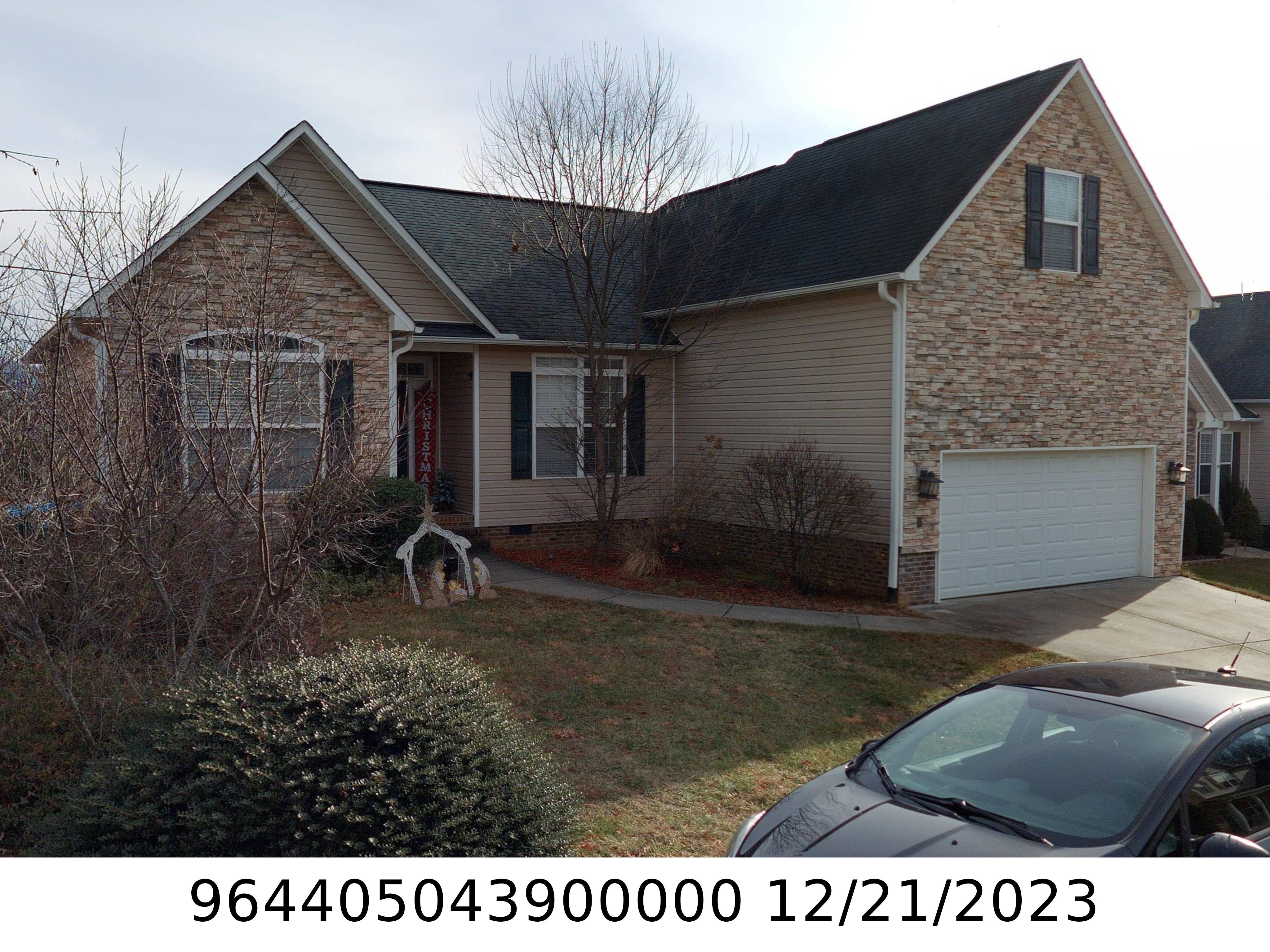 A picture of the property located at 6 STONEBURY DR, ARDEN NC 28704.